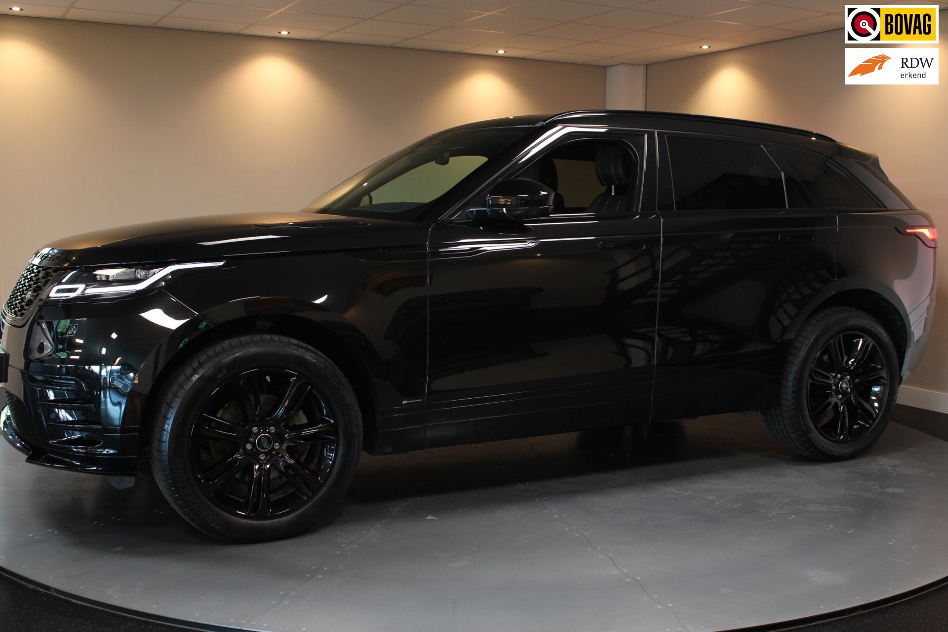 Land Rover Range Rover Velar 2.0 P250 Turbo AWD R-Dynamic HS, Auto's, Gebruikt, Euro 6, 4 cilinders, Range Rover Velar