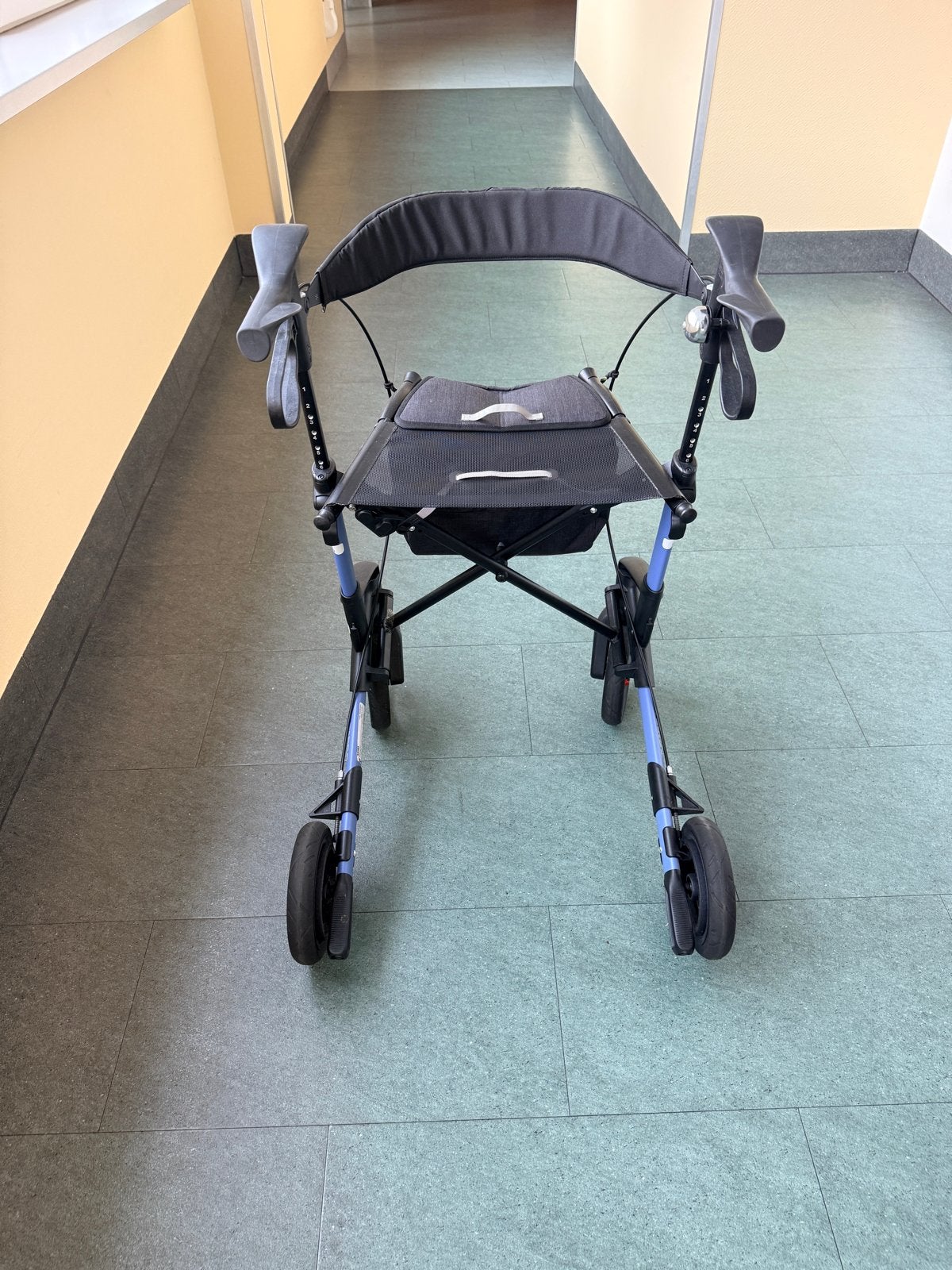 Lichtgewicht rollator Topro Troja 5G BS blauw, Diversen, Ophalen, Nieuw