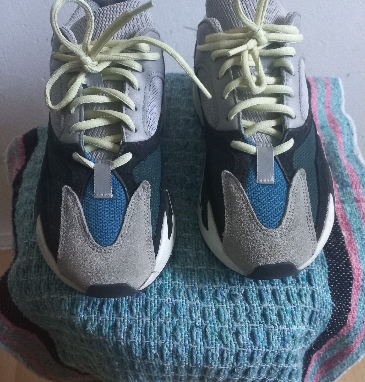 Adidas yeezy boost 700 v1 Waver runner, Kleding | Heren, Schoenen, Ophalen of Verzenden, Overige kleuren