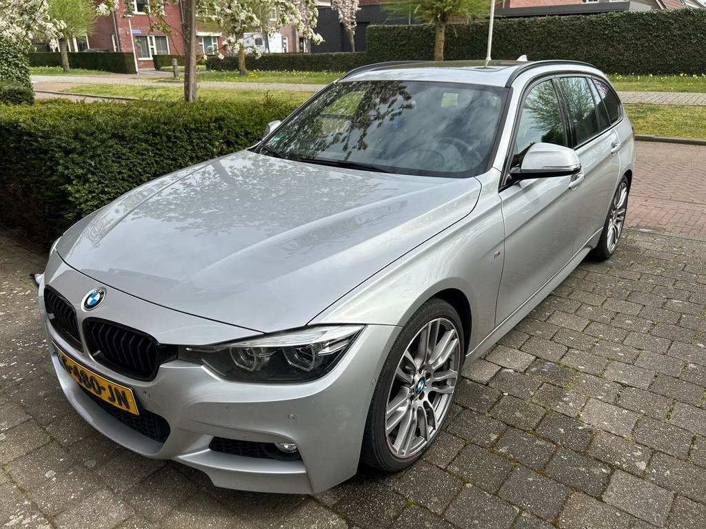 BMW 3-Serie 318i 136pk Aut 2019 Grijs, Auto's, BMW, Automaat, 1465 kg, Stationwagon, Particulier