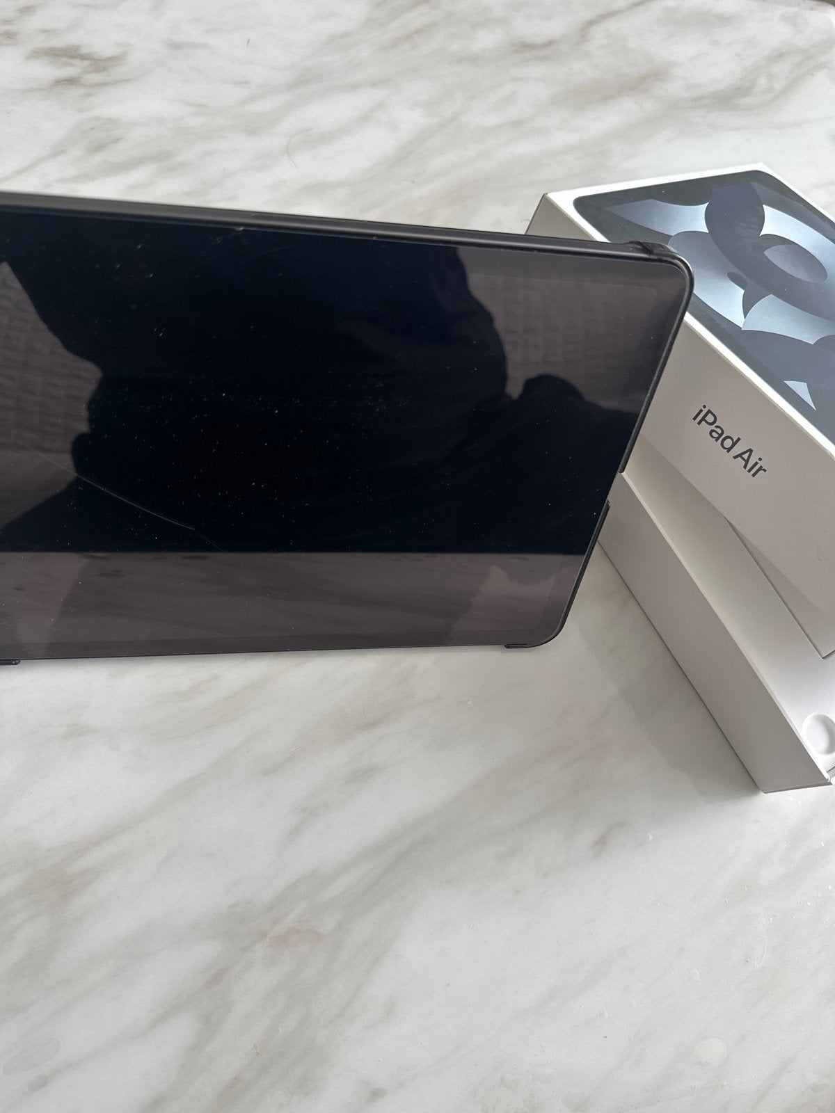 Apple iPad Air (5e generatie) Wi-Fi + Cellular 256GB, Apple iPad Air, Zo goed als nieuw, Grijs, Wi-Fi en Mobiel internet