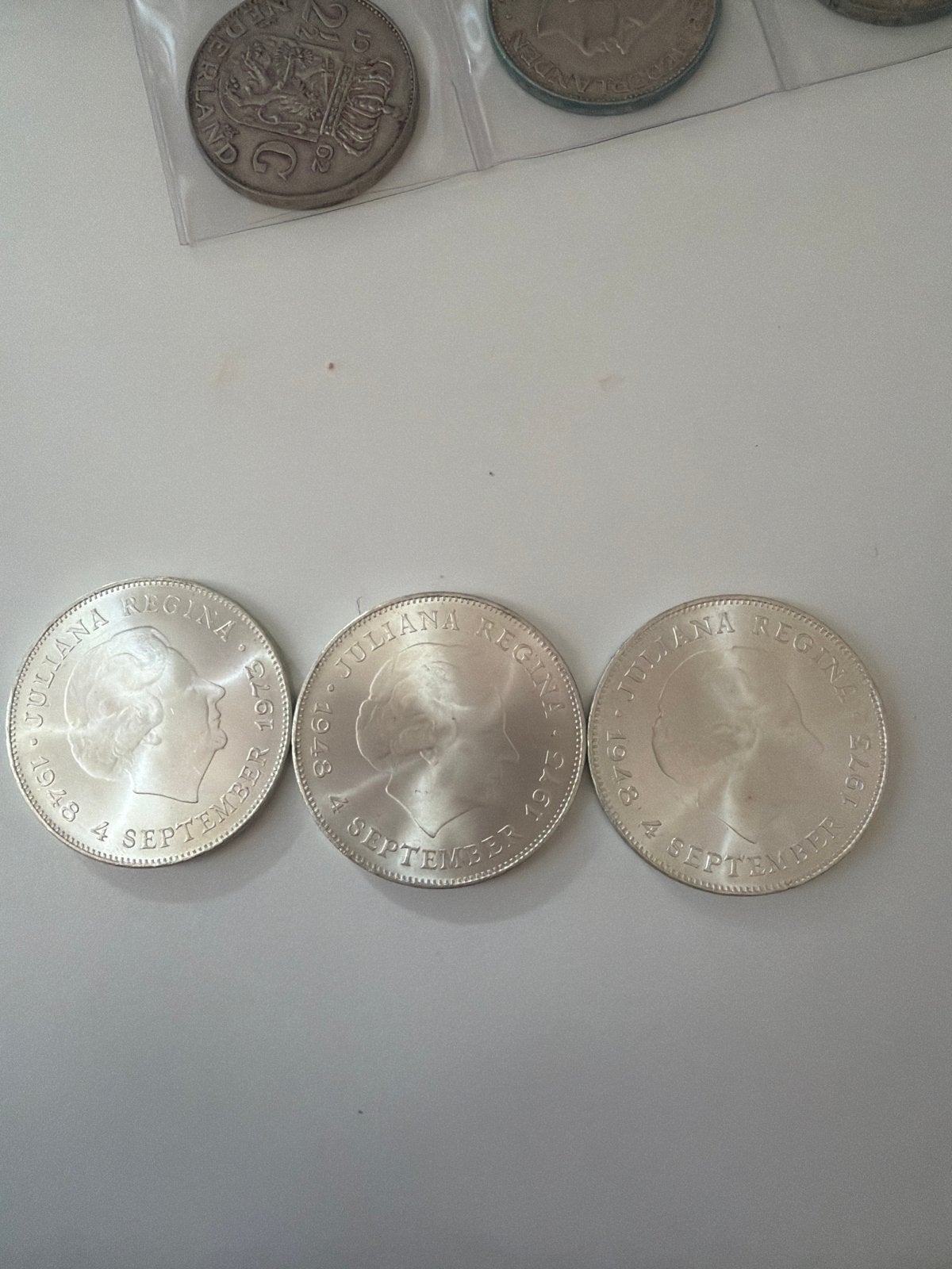 Zilveren 10 Gulden munten Juliana 1973 (3 stuks), Postzegels en Munten, Munten | Nederland, Ophalen, Koningin Juliana, Zilver
