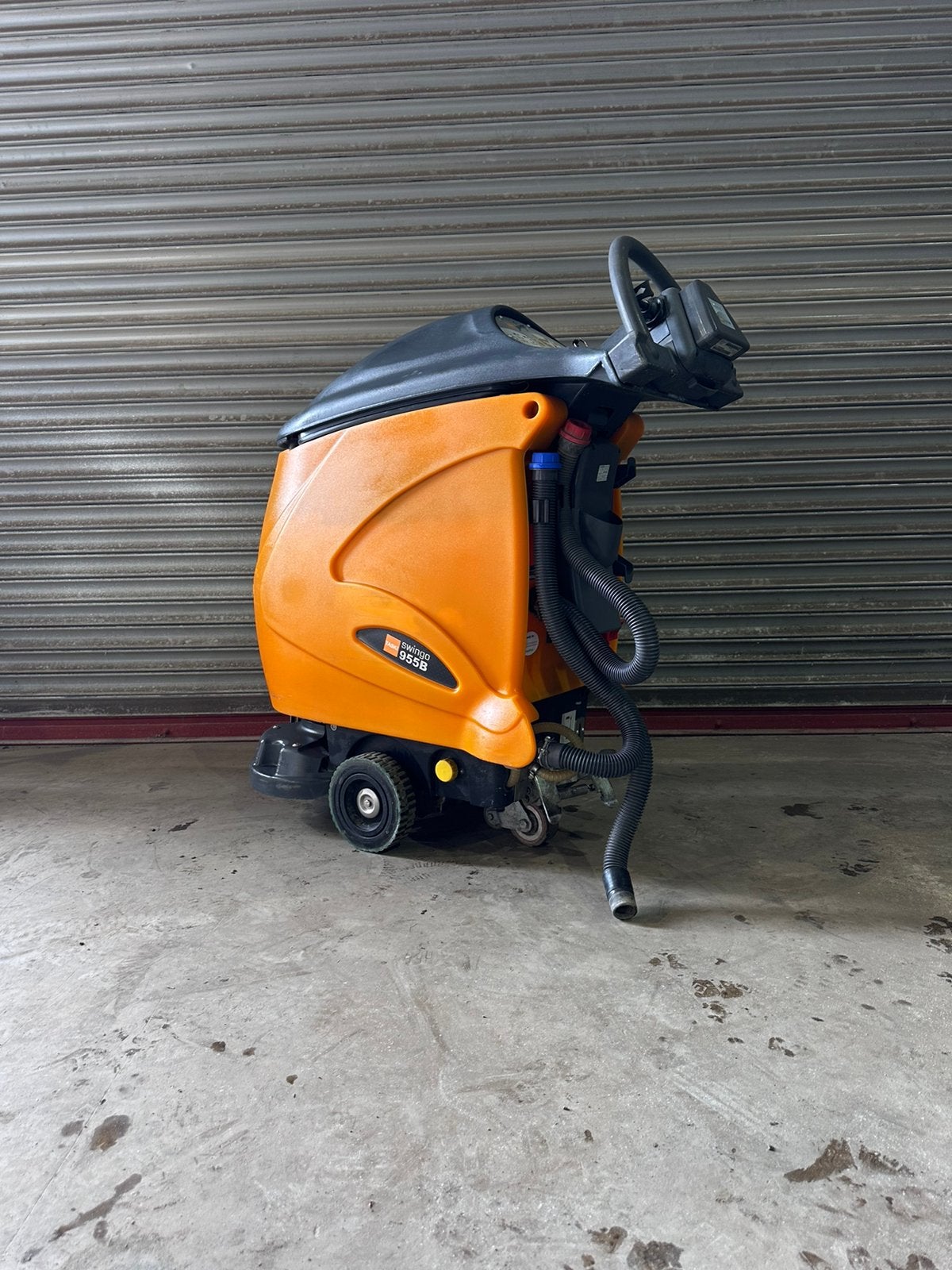 Taski Swingo 955 schrobmachine schrobzuigmachine op accu, Ophalen of Verzenden, Zo goed als nieuw