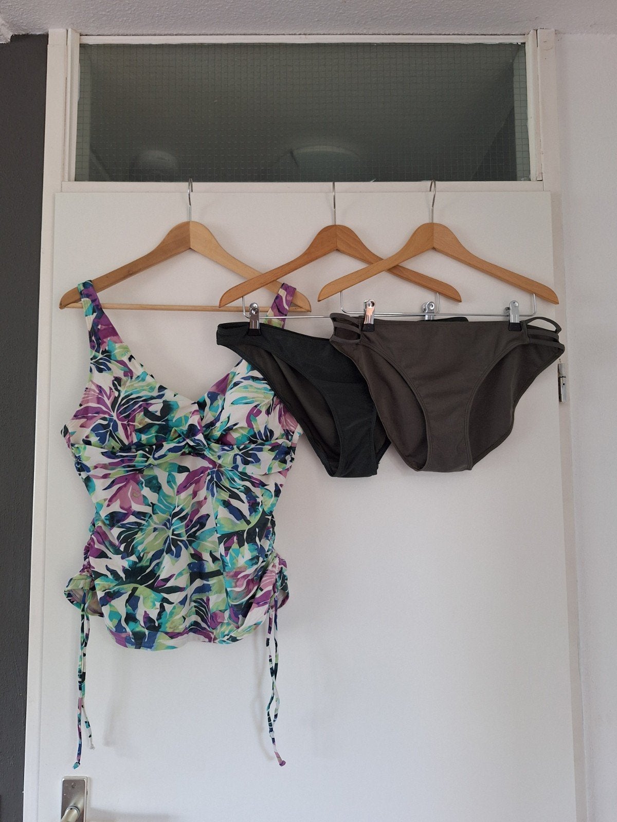 Mooie tankini van Livera met extra groen broekje mt. 44 €10, Overige typen, Ophalen of Verzenden, Zo goed als nieuw, Groen