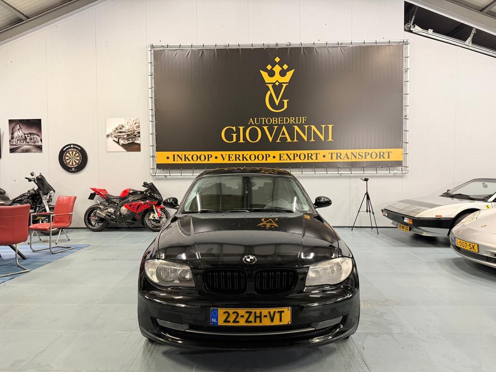 BMW 1-serie 118i High Executive INRUIL MOGELIJK, 1-Serie, Achterwielaandrijving, Zwart, Origineel Nederlands