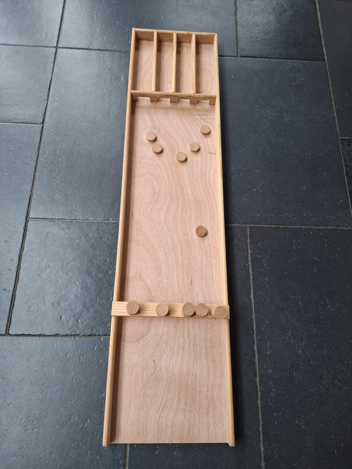 Zo goed als nieuwe houten kindersjoelbak (klein formaat), Een of twee spelers, Ophalen, Zo goed als nieuw, Longfield Games