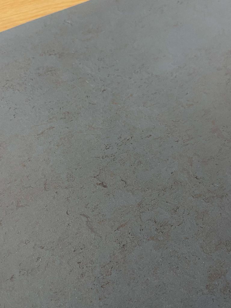 Restant / coupon marmoleum cacao donkergrijs 1,5m x 0,7m, Huis en Inrichting, Stoffering | Vloerbedekking, Ophalen, Overige typen
