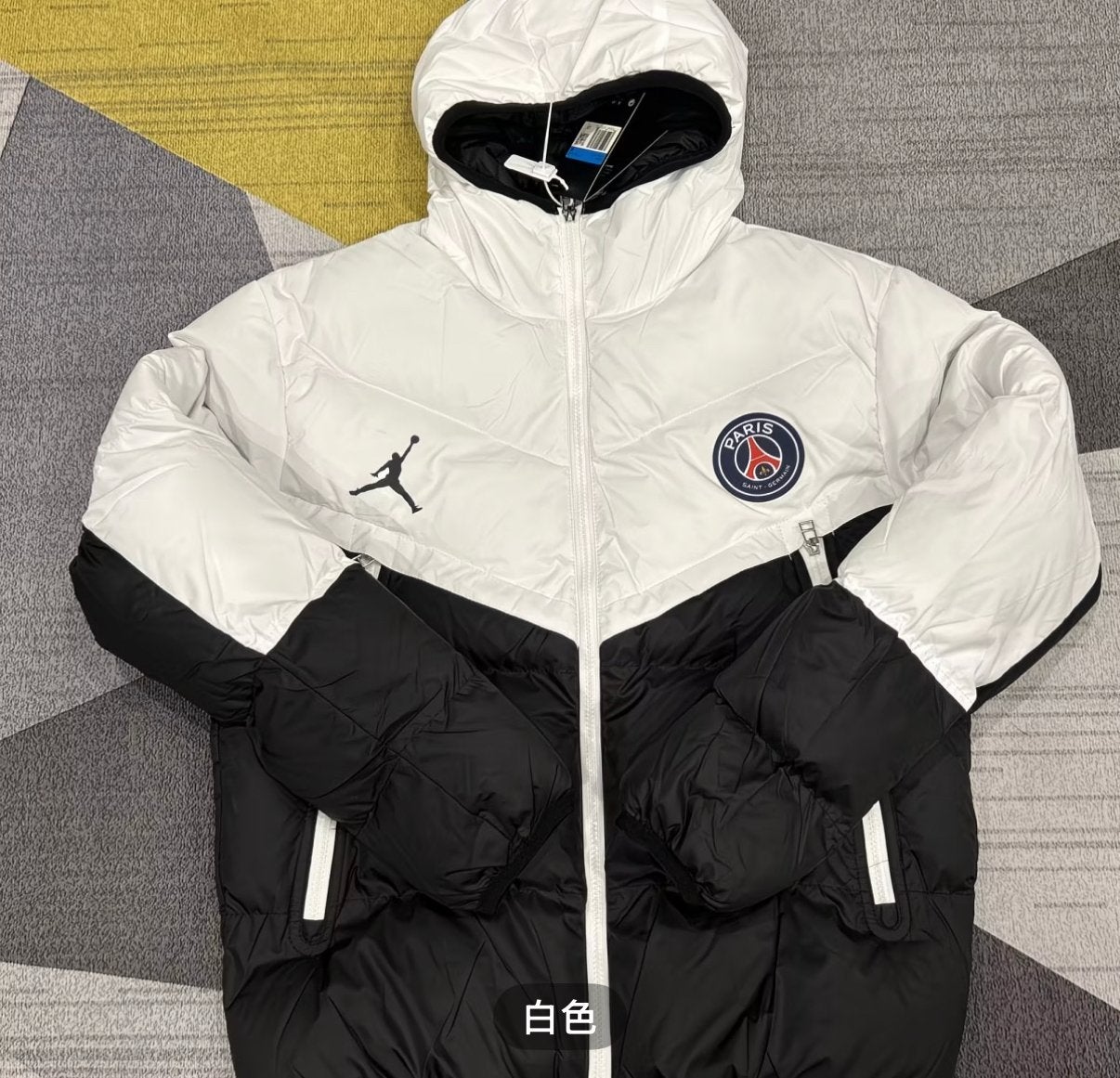 Nike Jordan x PSG Winterjas - Wit/Zwart S/M, Ophalen of Verzenden, Nieuw, Overige maten, Wit