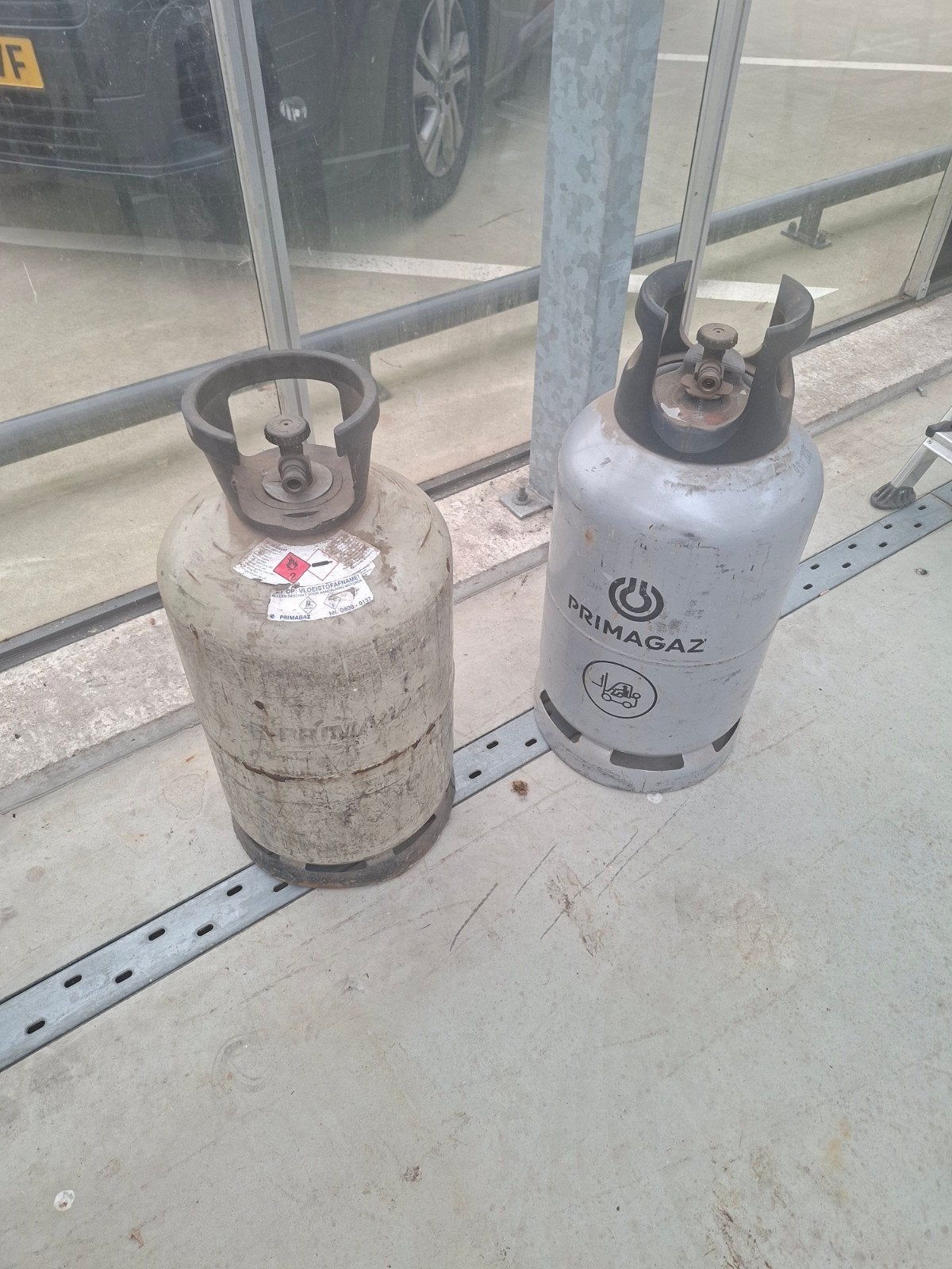 Heftruck gasflessen (1 leeg, 1 vol), Ophalen of Verzenden