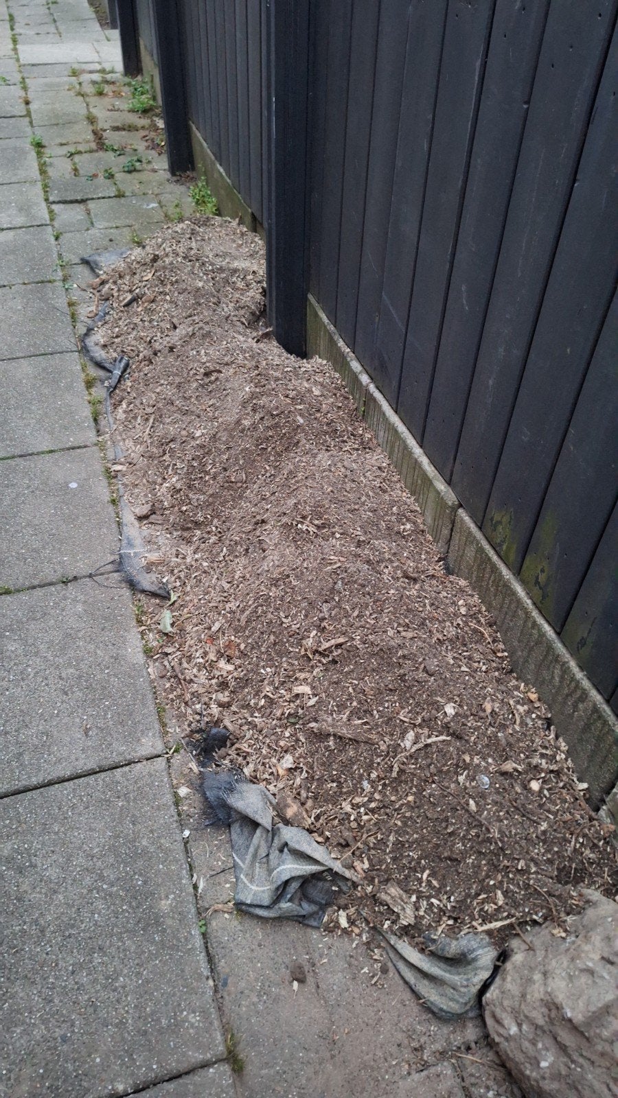 Gratis hout snippers met grond, Tuin en Terras, Grind, Keien en Split, Ophalen, Overige typen