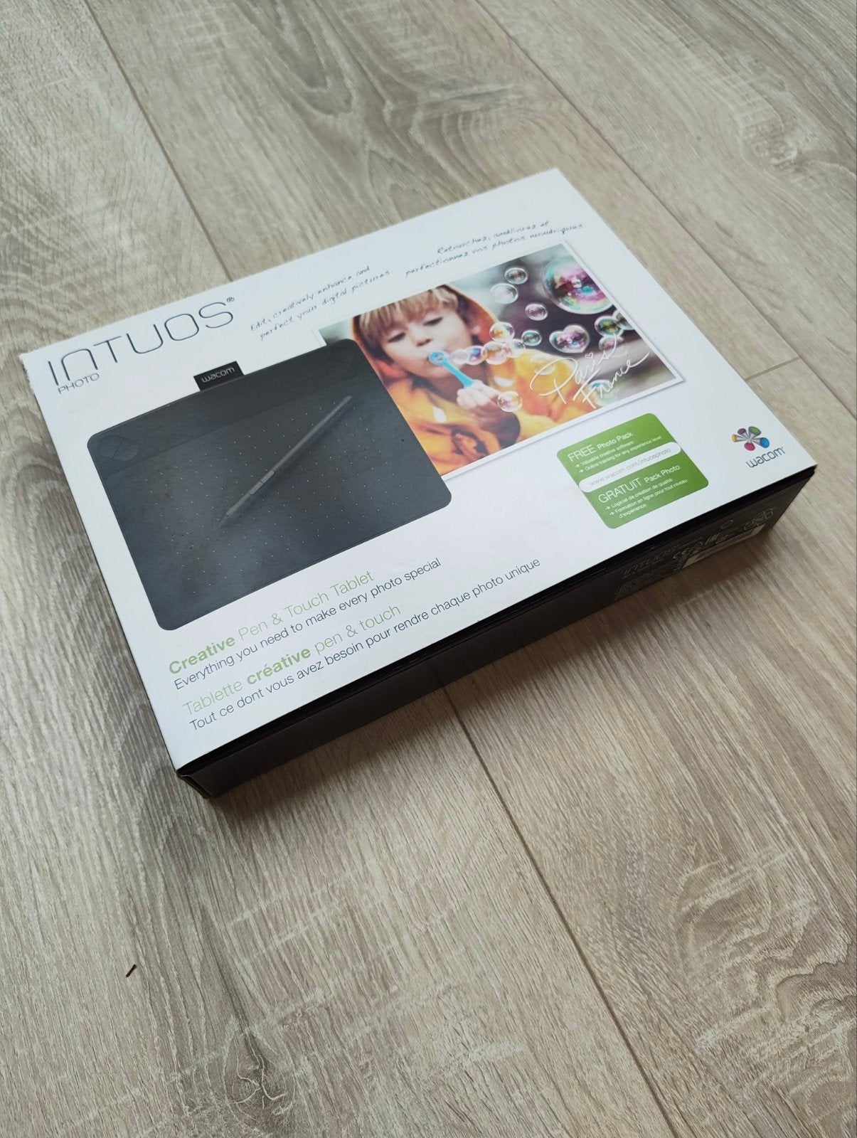 Wacom Intuos Pen & Touch Tablet, Computers en Software, Tekentablets, Multi-touch, Ophalen of Verzenden, Zo goed als nieuw, Wacom