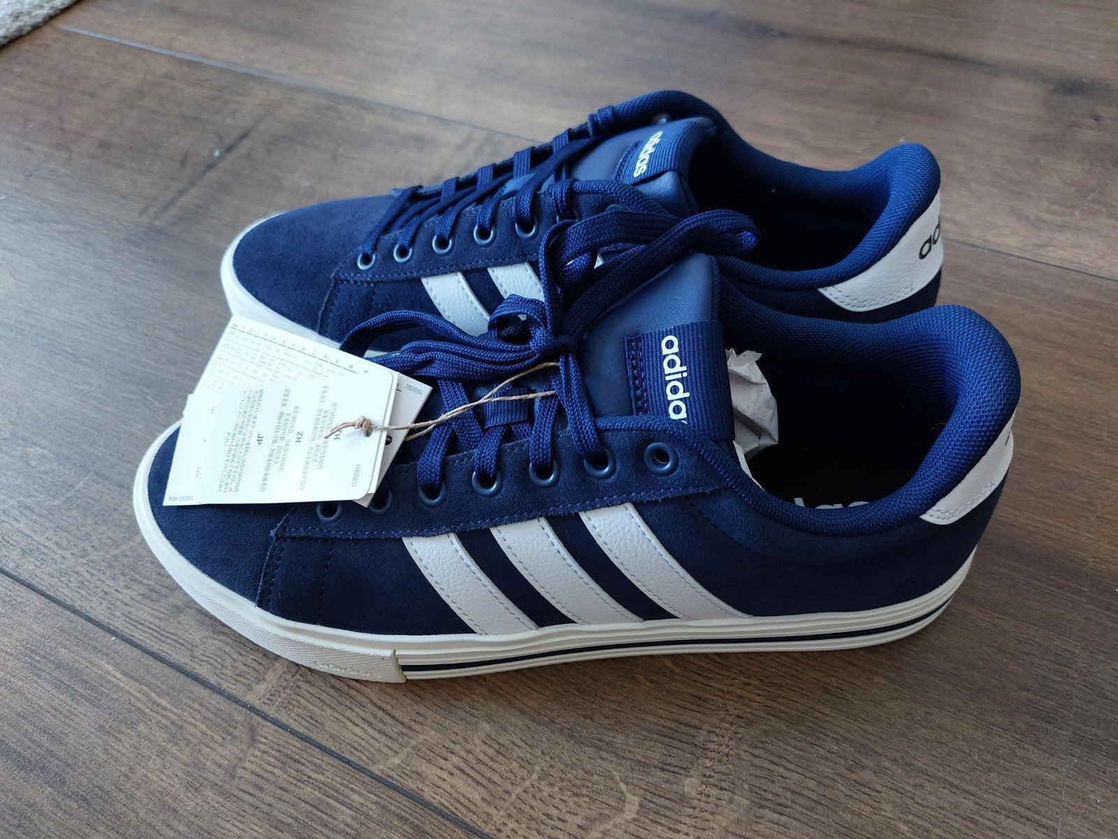 Adidas sneakers blauw - Onpaar: R 42, L 41 1/3 - Nieuw, Ophalen of Verzenden, Nieuw, Blauw, Adidas