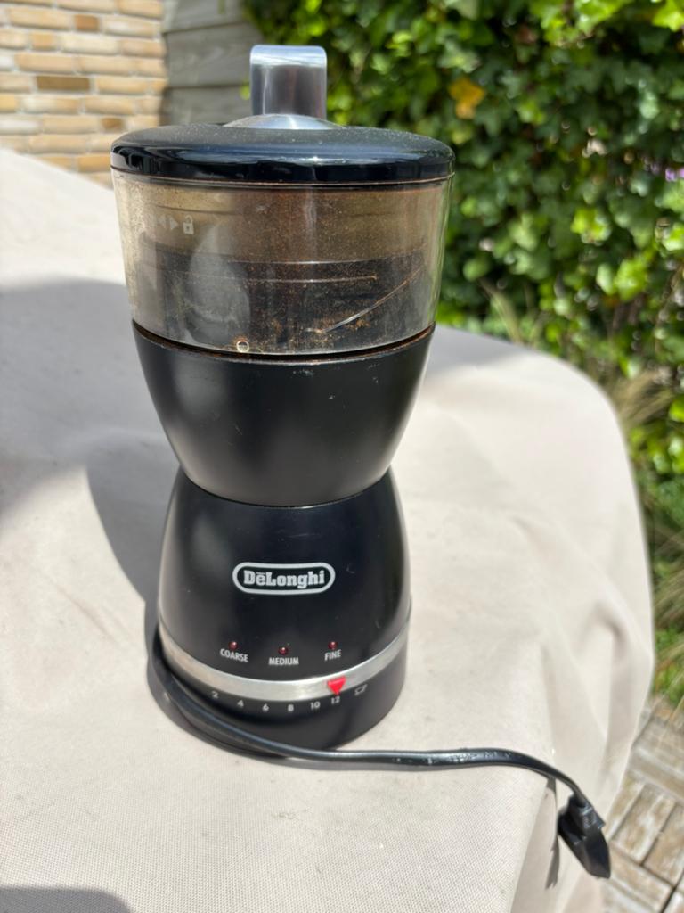 Delonghi caffee grinder, Witgoed en Apparatuur, Koffiemachine-accessoires, Ophalen of Verzenden, Zo goed als nieuw