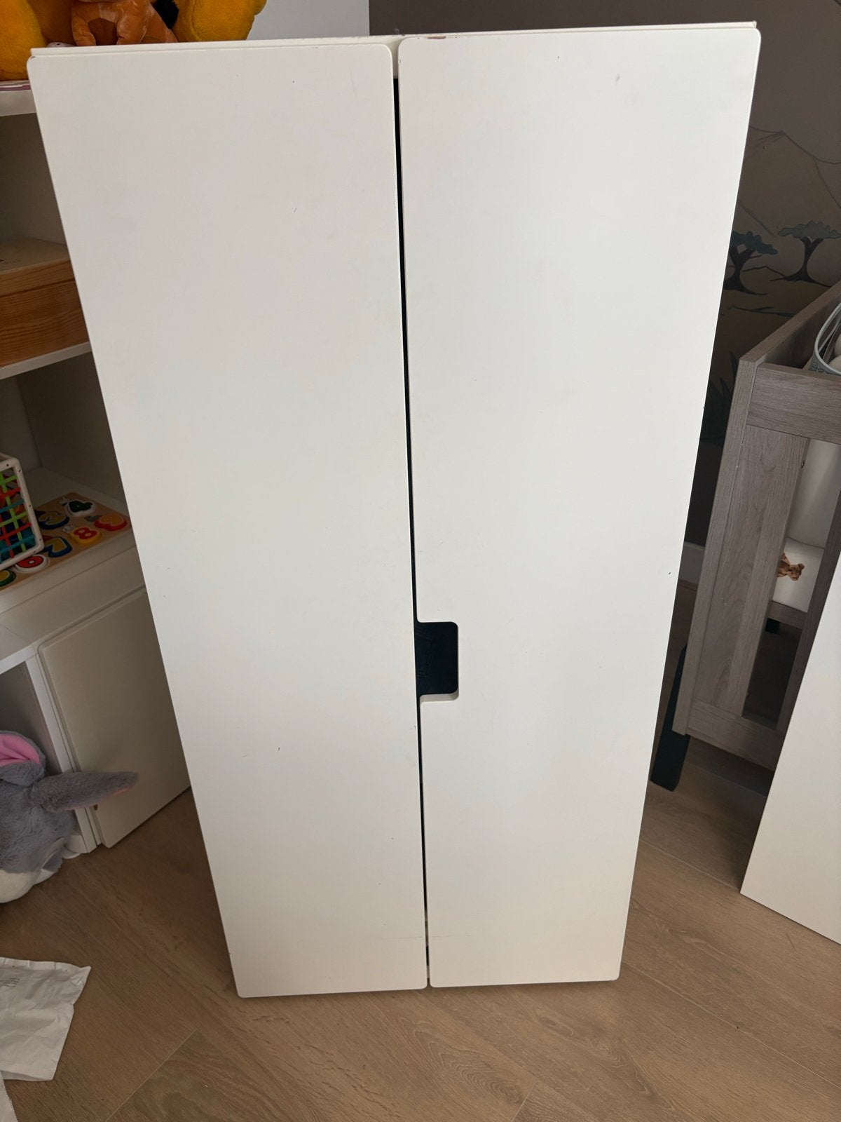 Witte kledingkast voor baby- of kinderkamer, Kinderen en Baby's, Ophalen, Gebruikt, 50 tot 70 cm, 105 cm of meer