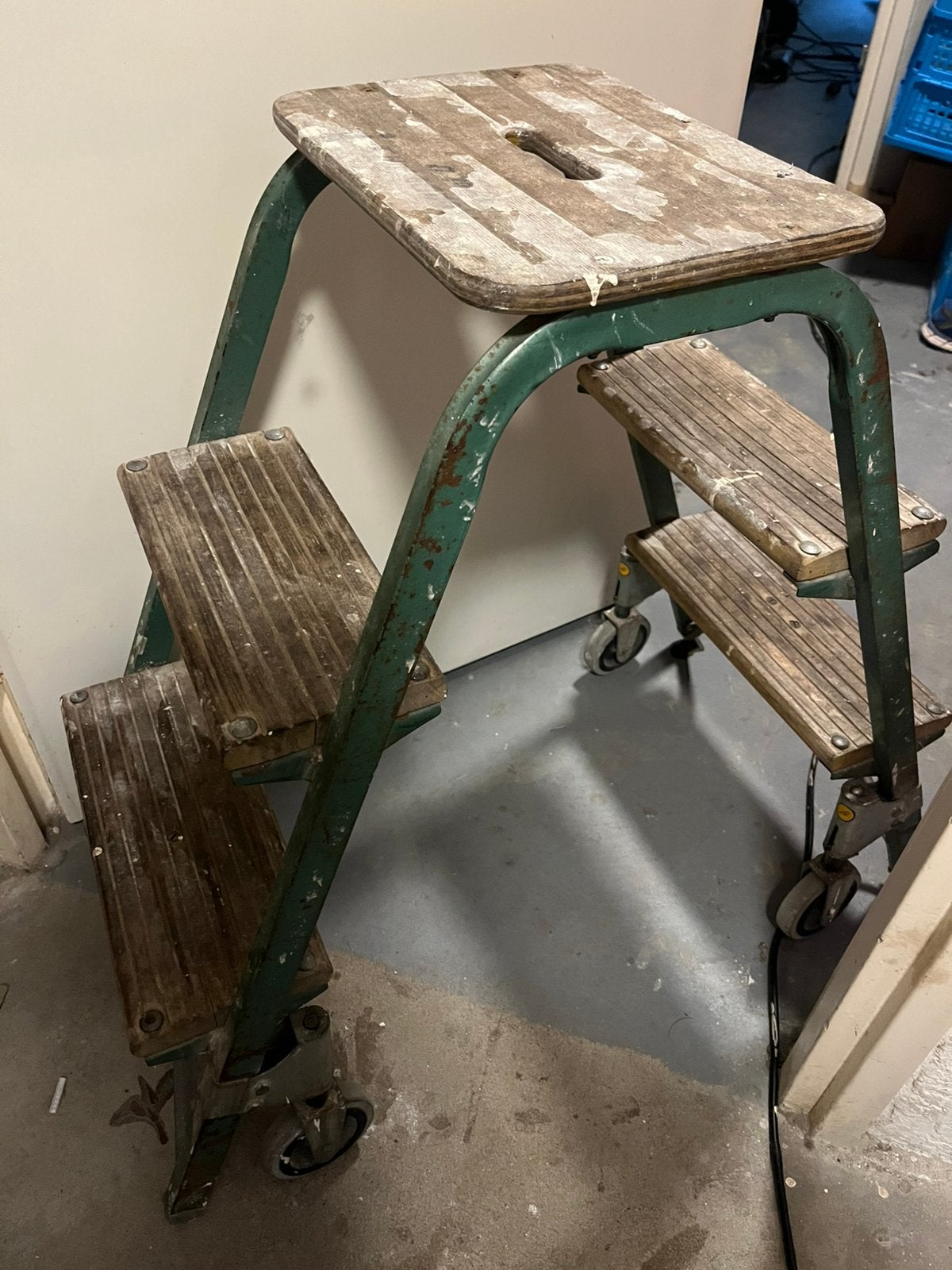 Magazijntrap overtoom (manutan), Ophalen, Gebruikt, Trap, Minder dan 2 meter