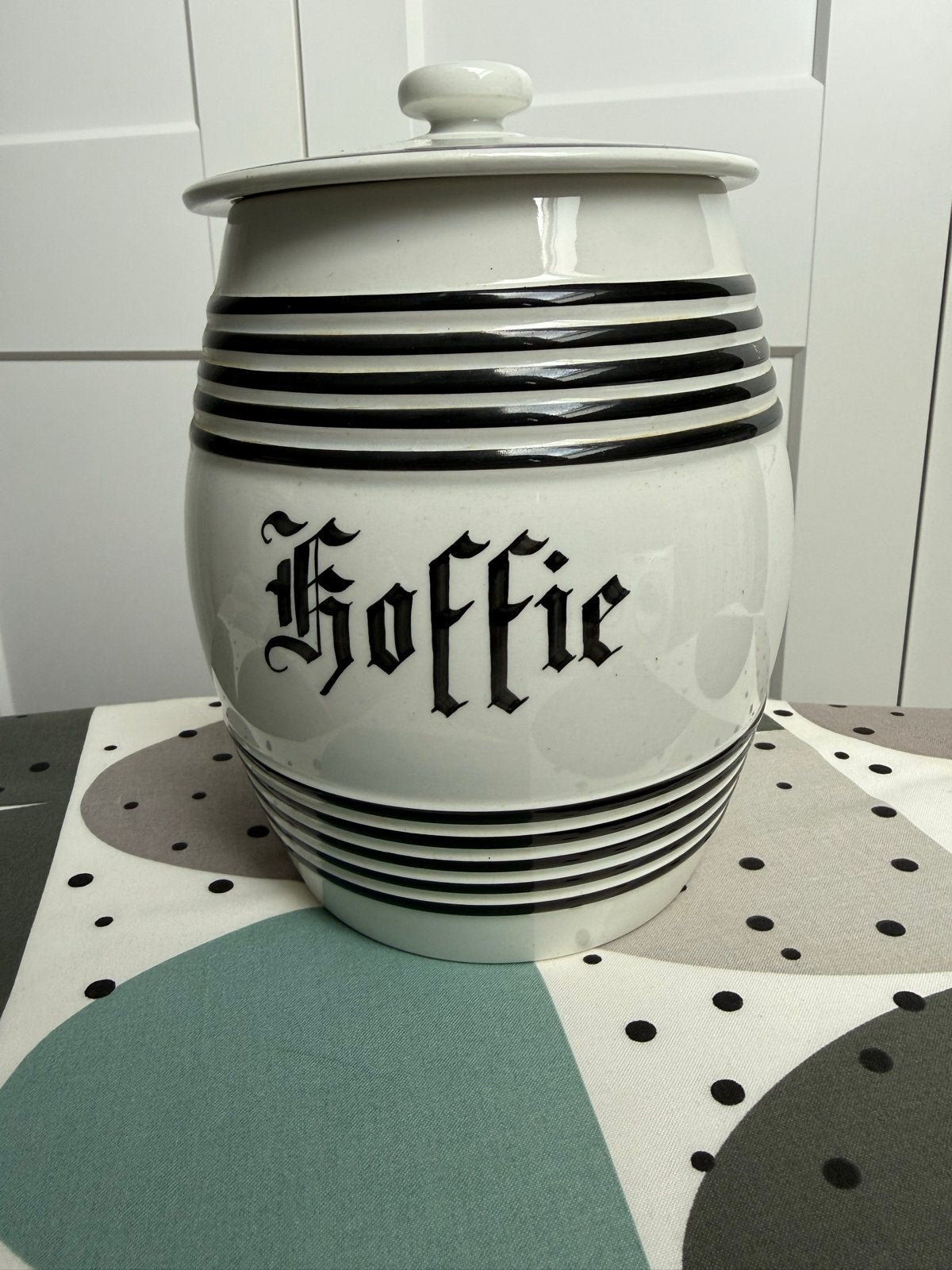Vintage Koffiebus - Keramiek met Zwart-Witte Strepen, Ophalen