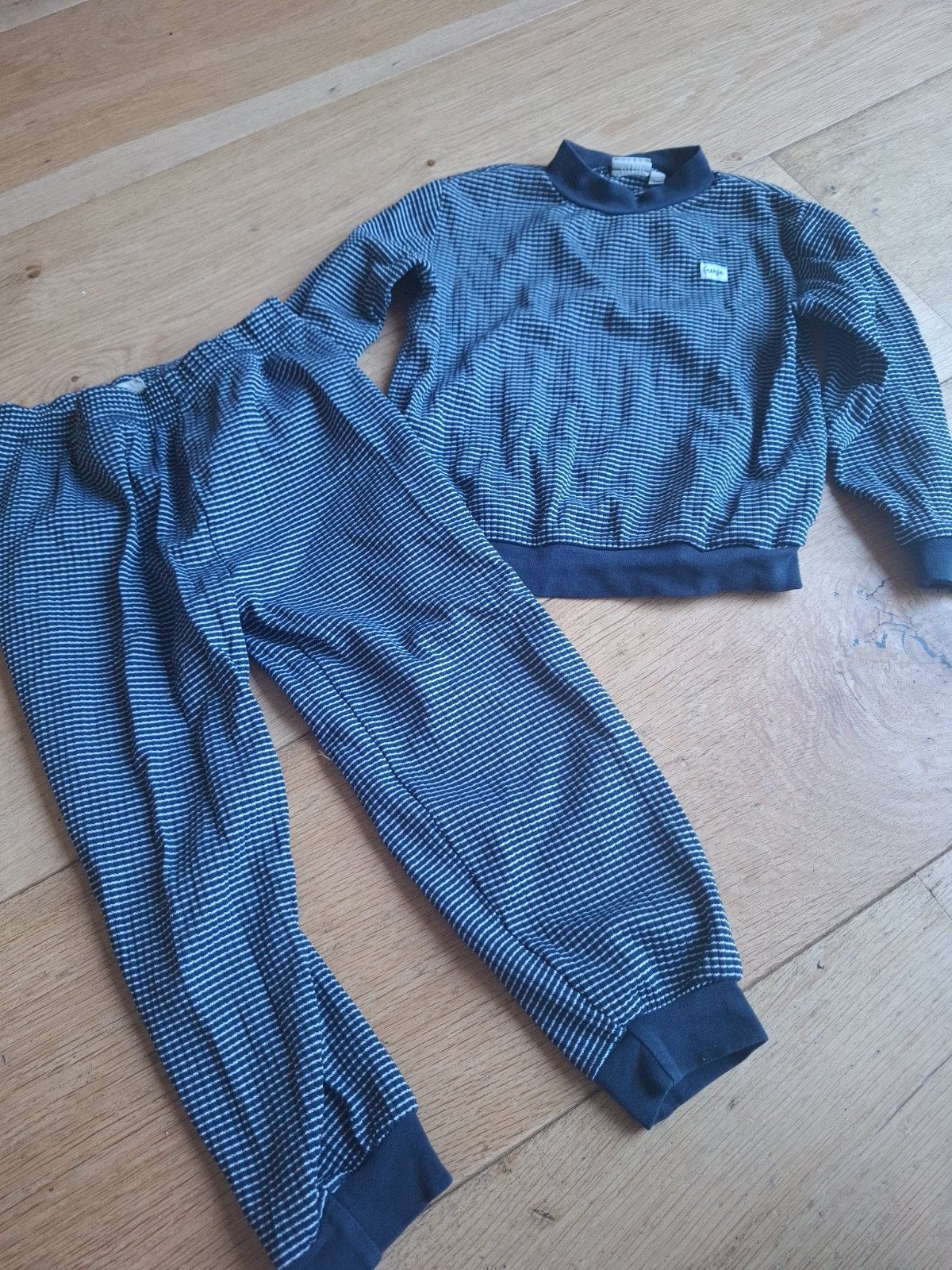 Feetje gestreepte pyjama trui en broek maat 116, Gebruikt, Jongen of Meisje, Ophalen of Verzenden, Setje