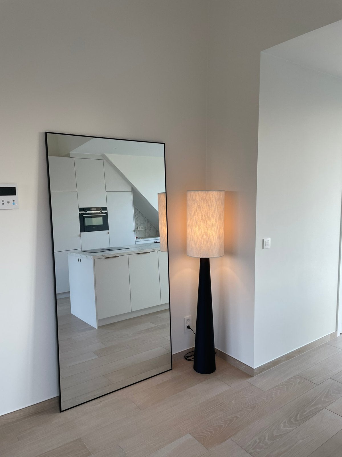 NIEUWE Atmooz Floor lamp Bisimi (zwart/linnen), Ophalen, Nieuw