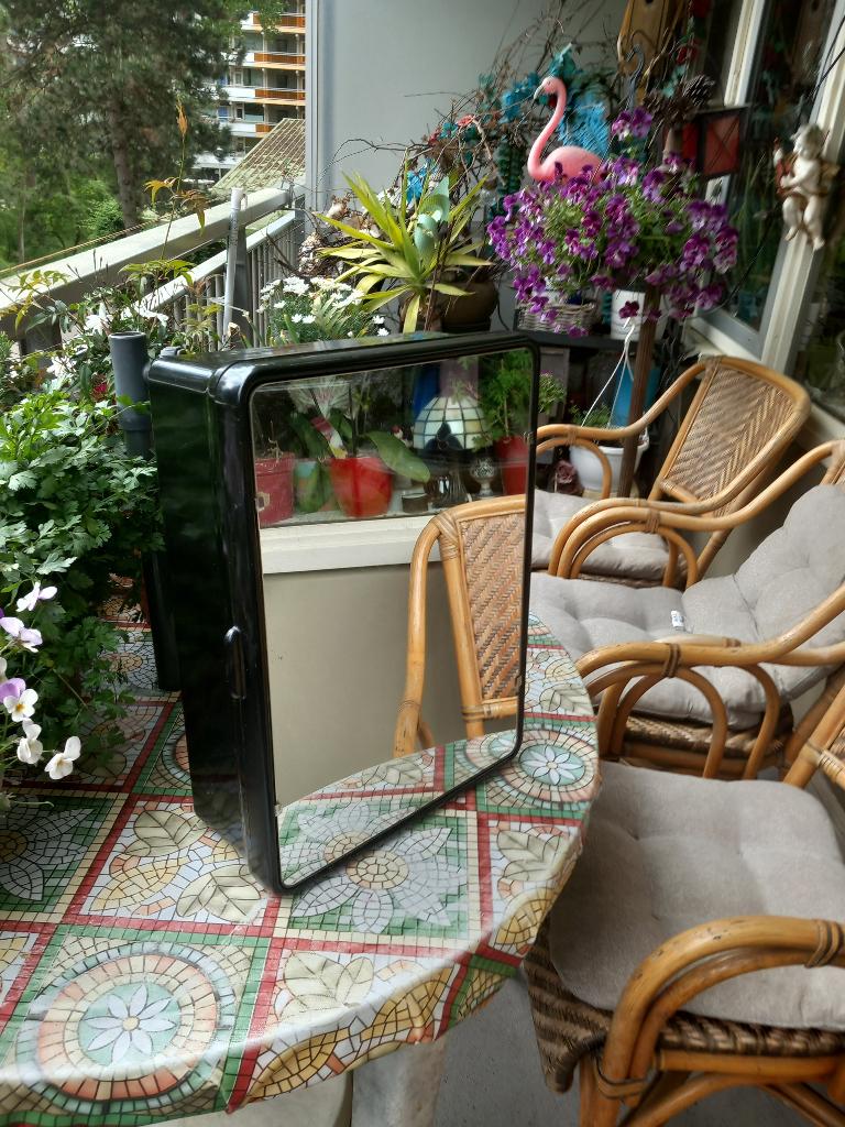 jaren 50 ,60  zwart bakelieten  med  kastje, Ophalen of Verzenden, Huis en Inrichting