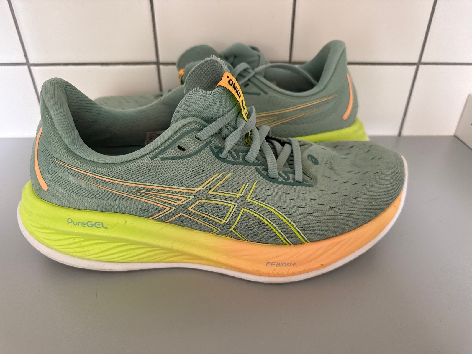 ASICS hardloopschoenen, maat 43.5, groen/geel, Ophalen of Verzenden, Gedragen, Groen, Sportschoenen