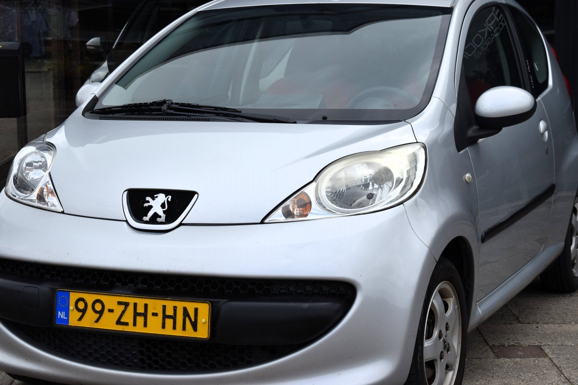 Peugeot 107 Carplay Airco Camera Navigatie AUTOMAAT, Auto's, Gebruikt, 4 stoelen, 68 pk, Origineel Nederlands