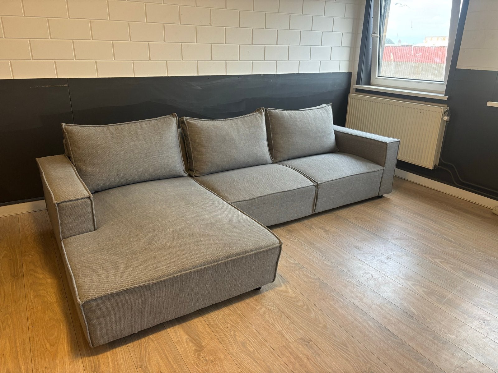 Moderne grijze hoekbank - gereinigd, Ophalen, 250 tot 300 cm, 125 tot 150 cm, Hoekbank