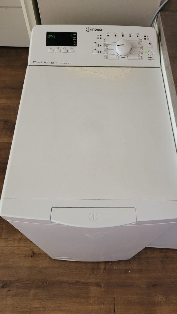 Indesit Wasmachine Bovenlader, Ophalen, 1200 tot 1600 toeren, Gebruikt, 4 tot 6 kg