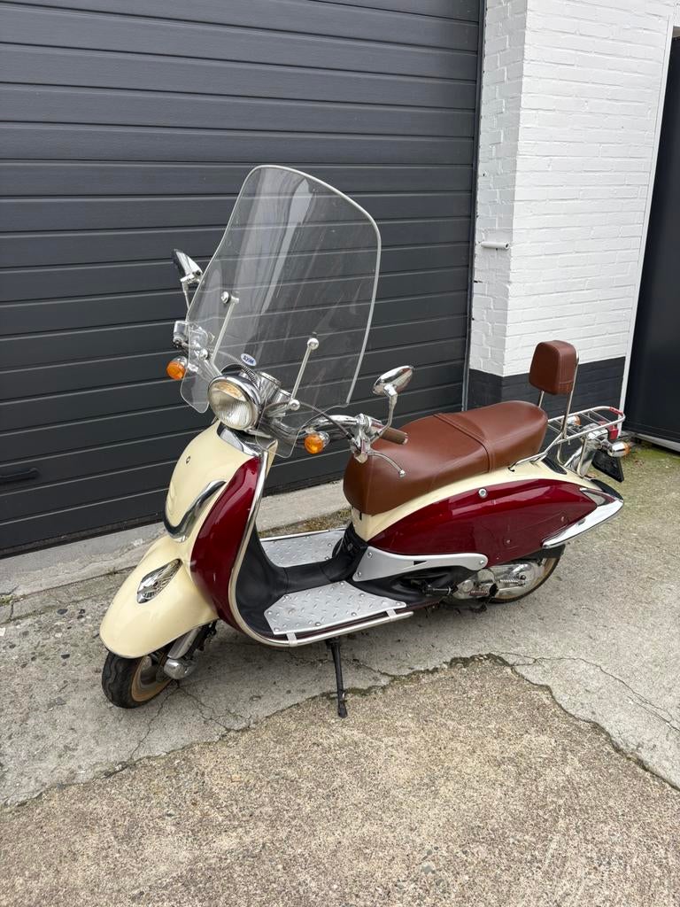 Scooter 50cc, Fietsen en Brommers, Snorfietsen en Snorscooters, Ophalen of Verzenden, Zo goed als nieuw, Benzine, Overige merken