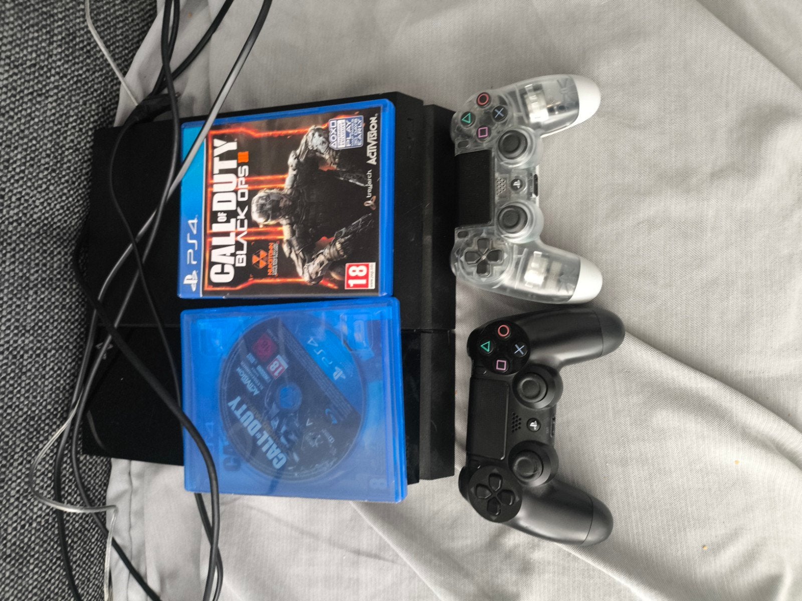 PS4 met 2 controllers (defecten) en 2 Call of Duty games, Ophalen of Verzenden, Gebruikt, Met 2 controllers, Original