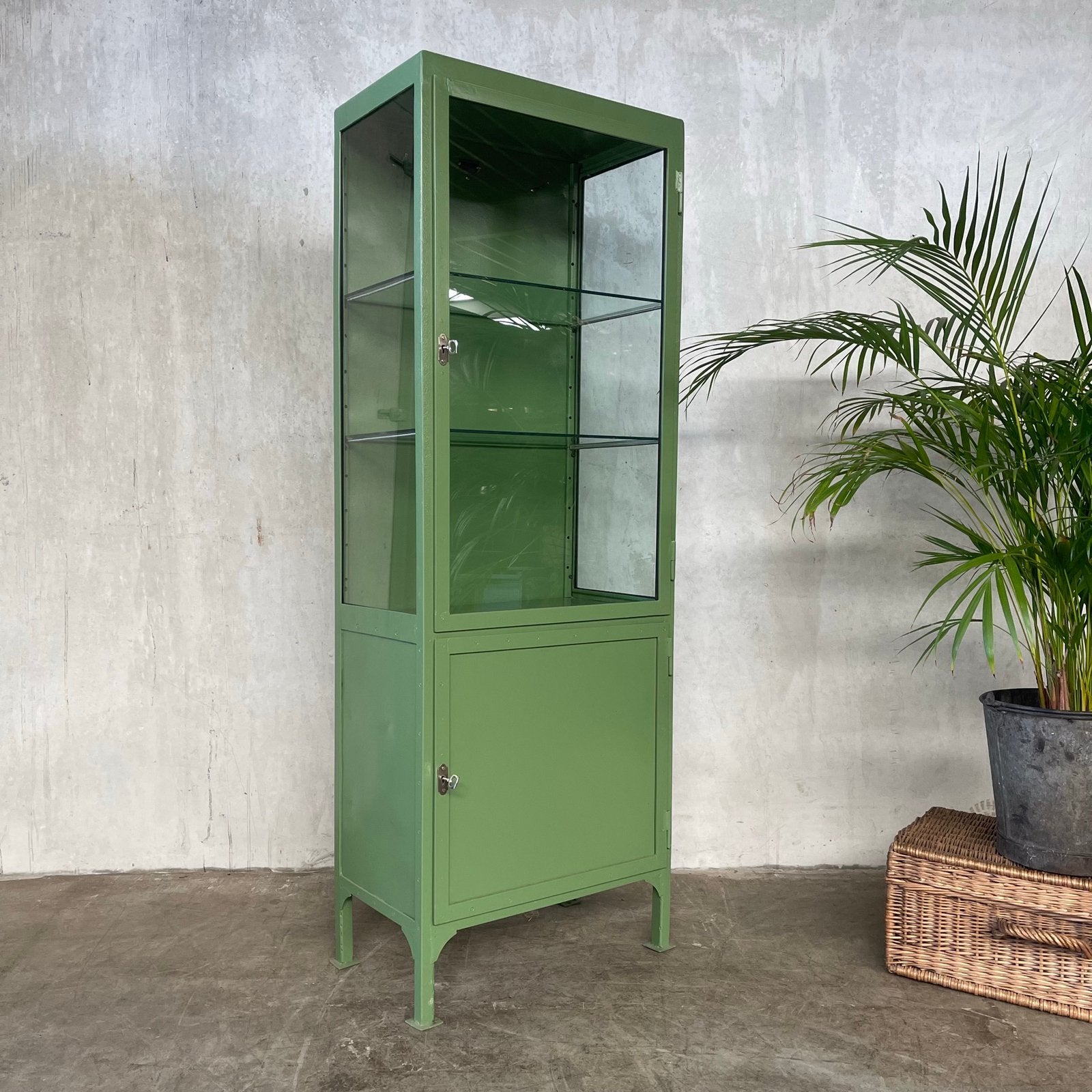 Oude medicijnkast, vintage vitrinekast, vitrine, kast, Ophalen, 50 tot 100 cm, 25 tot 50 cm, Glas