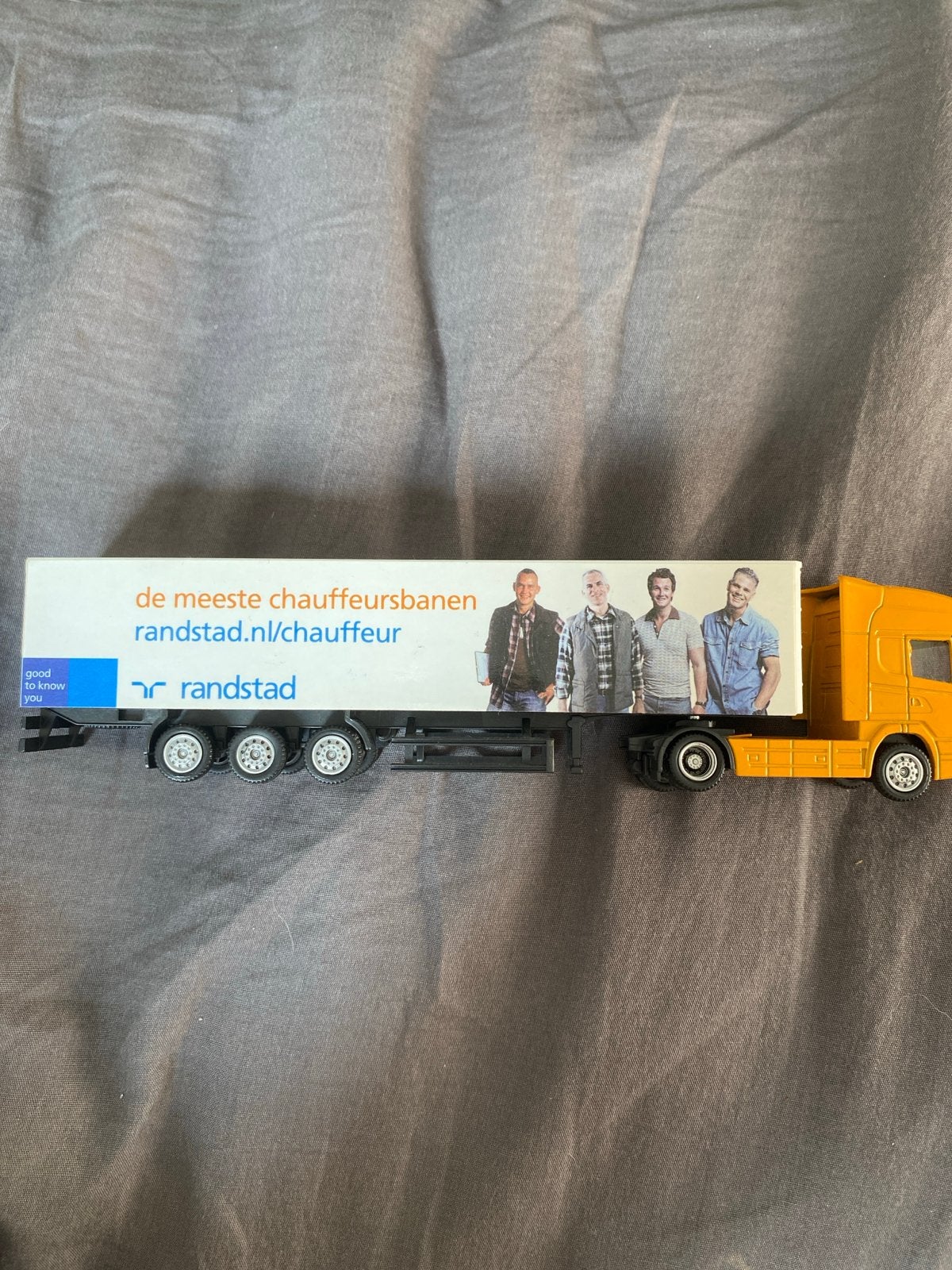 Randstad vrachtwagen model - Scania met oplegger, Overige merken, Gebruikt, 1:32 tot 1:50, Ophalen of Verzenden