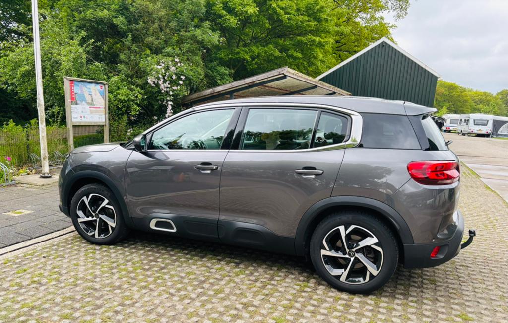 Citroën C5 Aircross 1.2 Puretech 130pk S&S 2021 Grijs, Auto's, Voorwielaandrijving, 1350 kg, 1199 cc, C5 Aircross