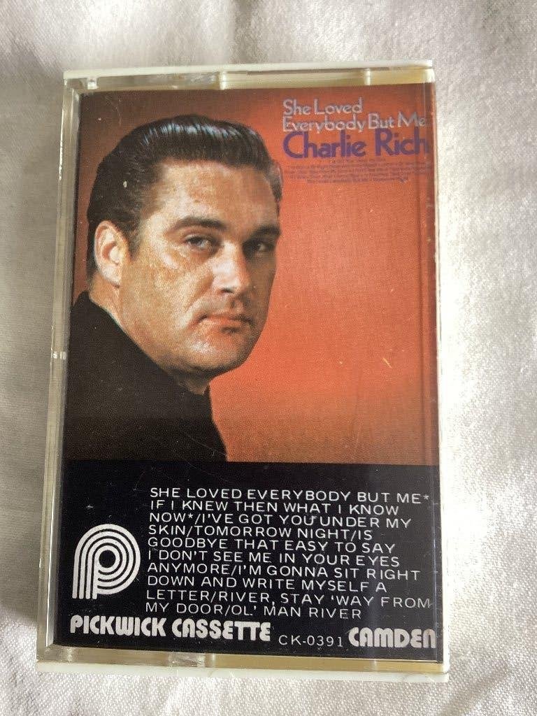 Charlie Rich She Loved Everybody but Me MC, Cd's en Dvd's, Cassettebandjes, Gebruikt, 1 bandje, Ophalen of Verzenden, Origineel