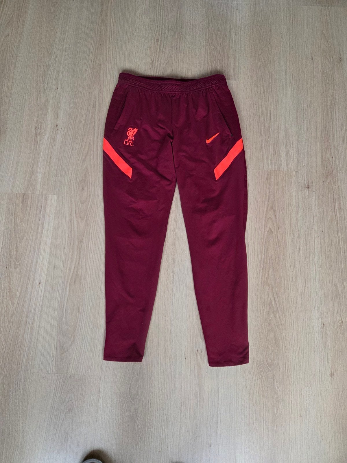 Nike Liverpool FC Trainingsbroek - Maat M, Maat 48/50 (M), Nike, Ophalen of Verzenden, Zo goed als nieuw