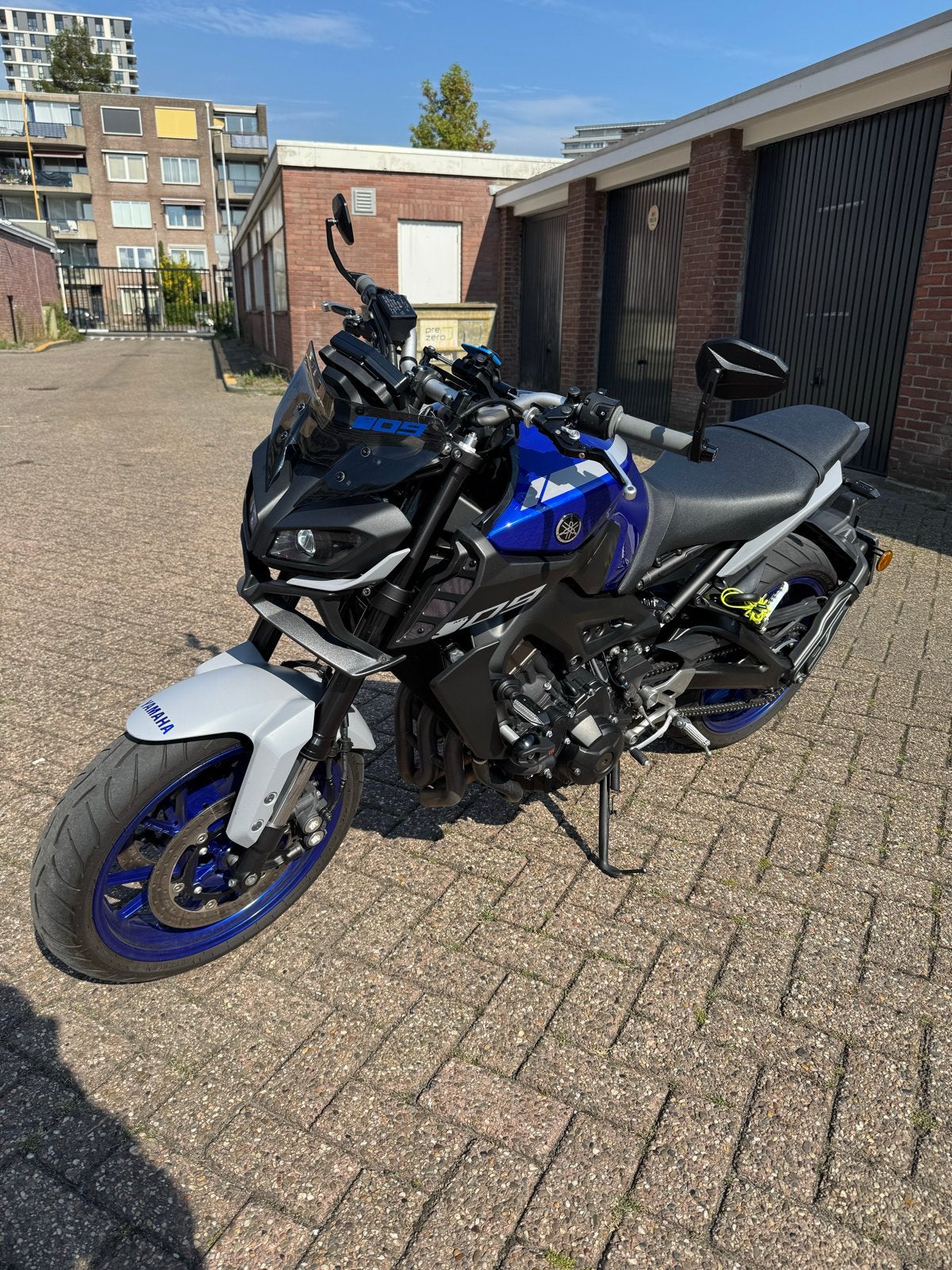 Yamaha MT-09 2020 akrapovic 2de eigenaar, Motoren, Motoren | Yamaha, Sportuitlaat, Handgeschakeld, Naked bike, Gebruikt