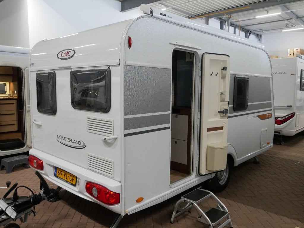LMC Style 370 D Mover, luifel, fietsenrek, Caravans en Kamperen, Bedrijf, Treinzit, Overige typen, Tot en met 3