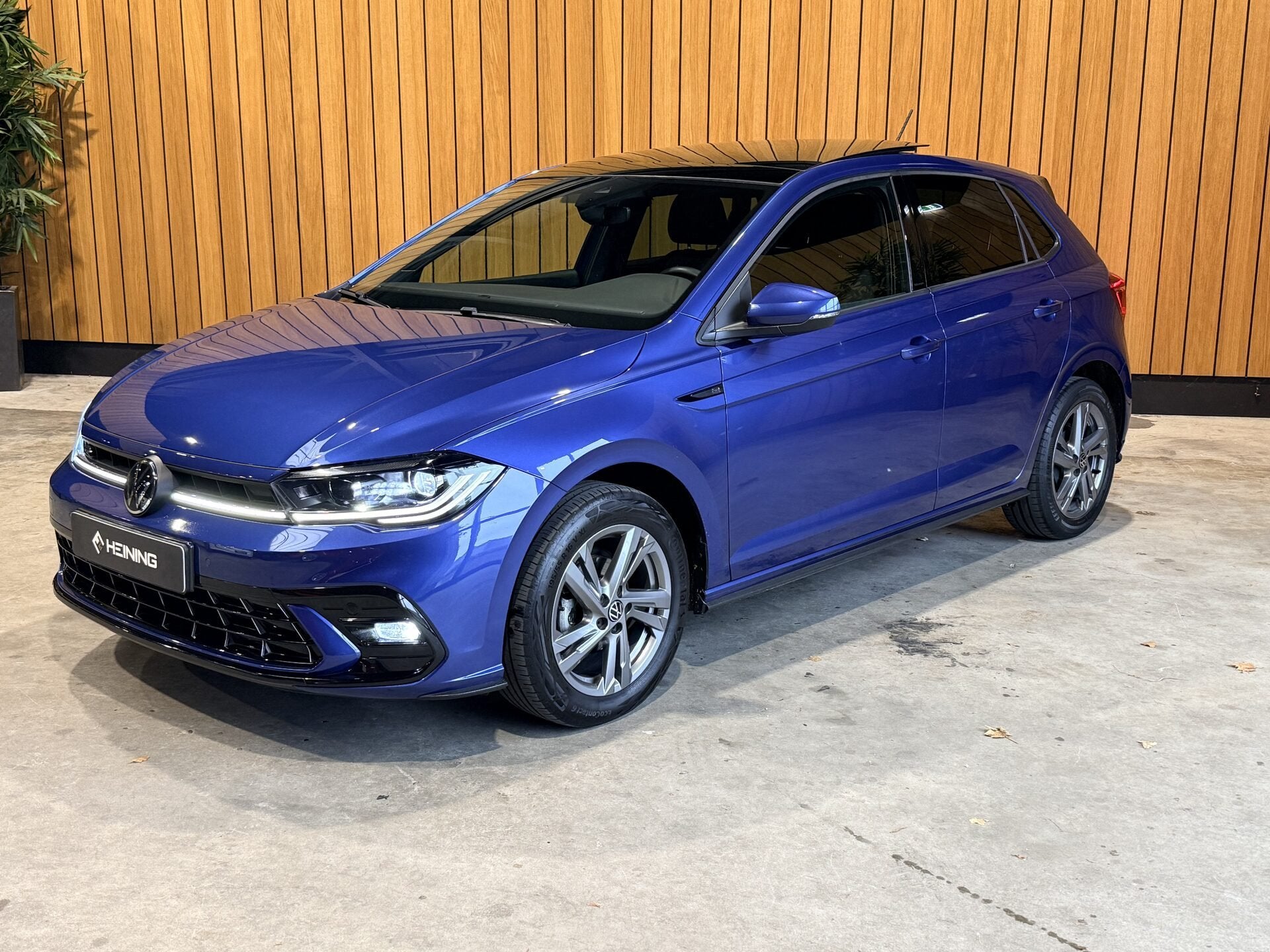 Volkswagen Polo 1.0 TSI R-Line | Panoramadak | IQ Light | Na, Keurmerk '100% Onderhouden', Gebruikt, Euro 6, 49 €/maand