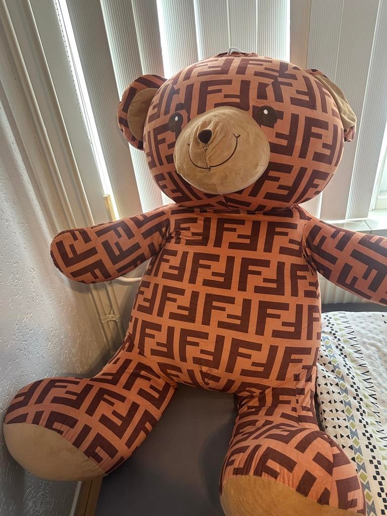 Fendi Style Teddy Bear, Kinderen en Baby's, Speelgoed | Knuffels en Pluche, Ophalen, Zo goed als nieuw, Beer