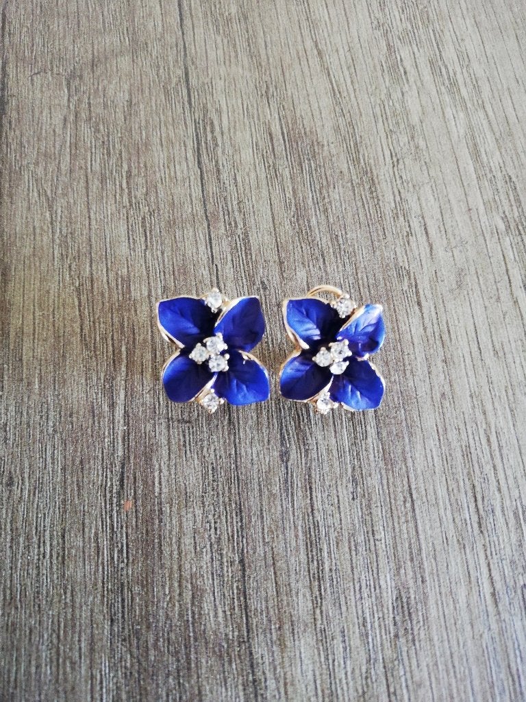 Blauwe Bloemen Oorbellen met Diamant, Sieraden, Tassen en Uiterlijk, Oorbellen, Overige materialen, Blauw, Nieuw, Ophalen of Verzenden