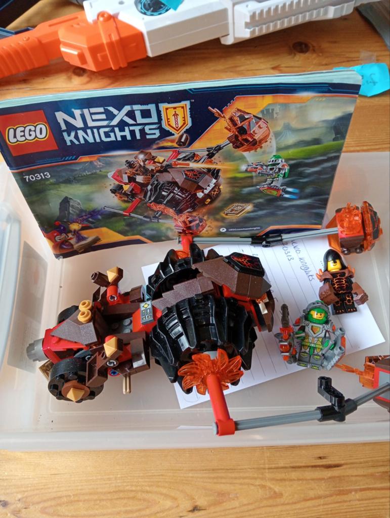 LEGO Nexo Knights 70313 Moltor's Lavastamper met minifiguren, Ophalen of Verzenden, Zo goed als nieuw