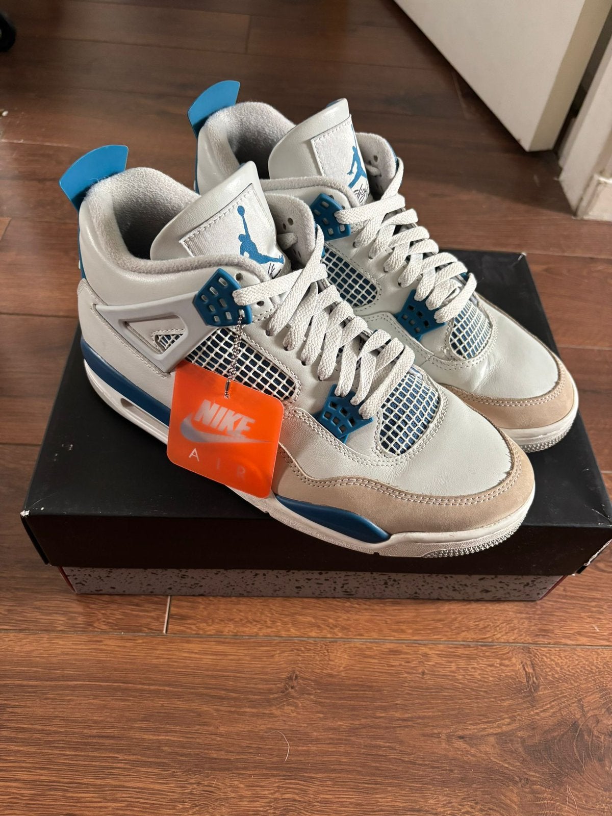 Jordan 4 military blue, Wit, Ophalen of Verzenden, Zo goed als nieuw, Jordan
