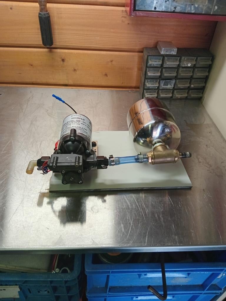 Drinkwaterpomp met drukvat 12volt, Ophalen of Verzenden, Nieuw
