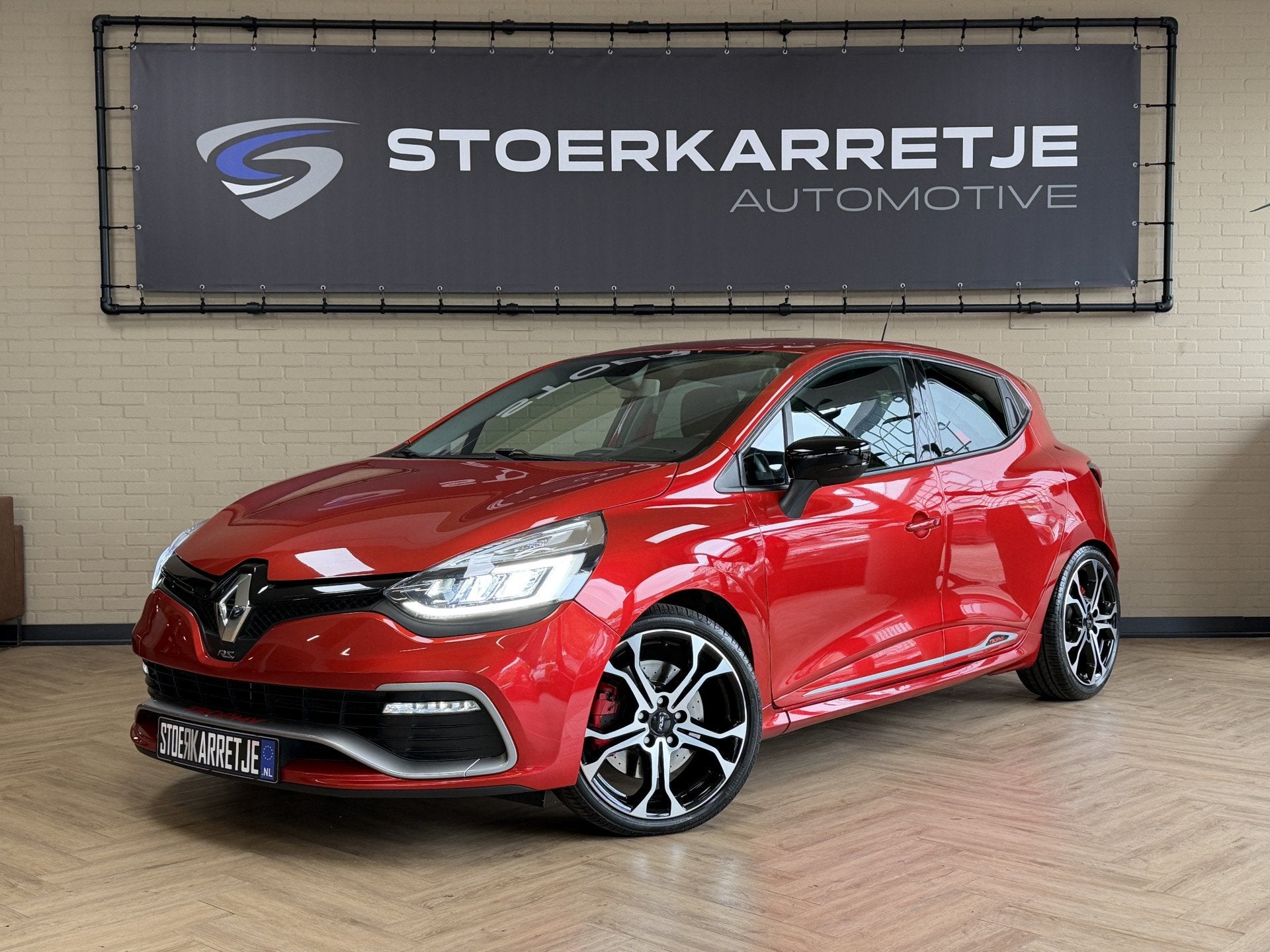Renault Clio 1.6 R.S. Trophy 220pk | Carplay | Led | 18 inch, Auto's, Renault, 1618 cc, Gebruikt, 4 cilinders, Leder