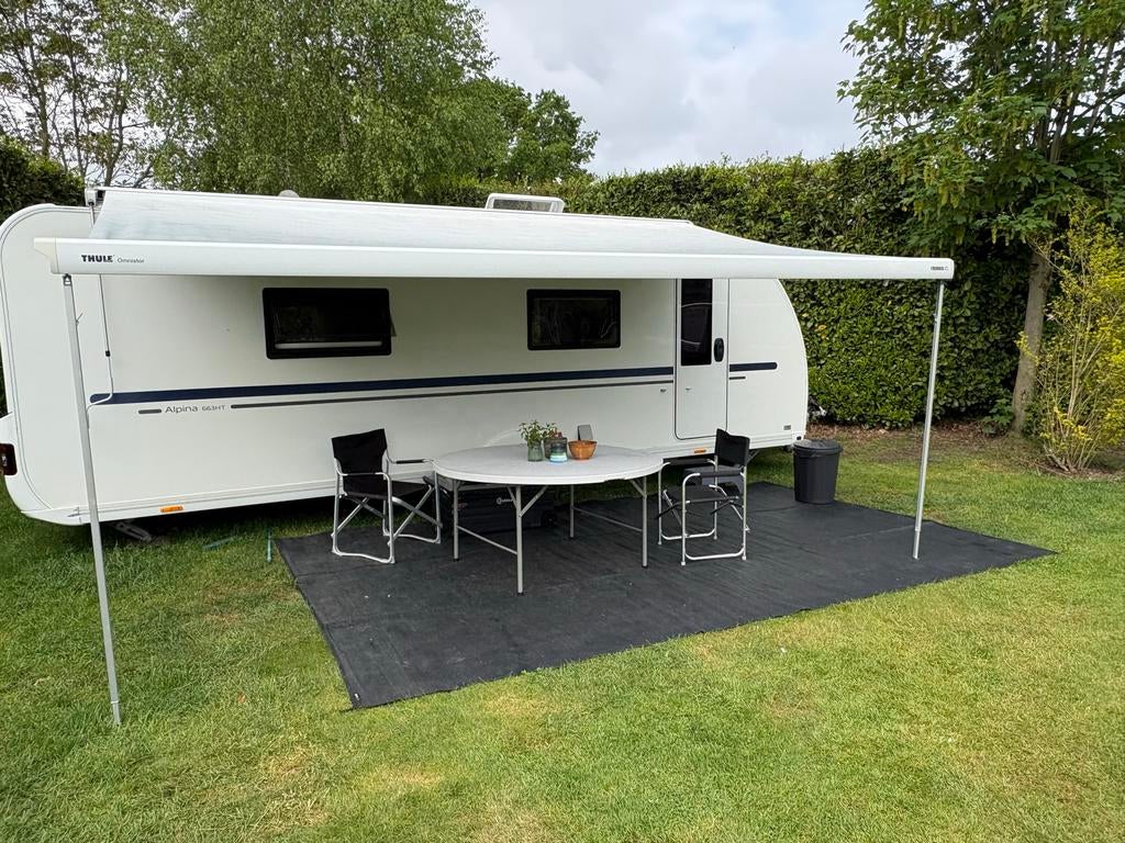 Adria Alpina 663 HT Caravan  - ALDE vloeist. verwarming, Vast bed, Rondzit, Airco, Particulier