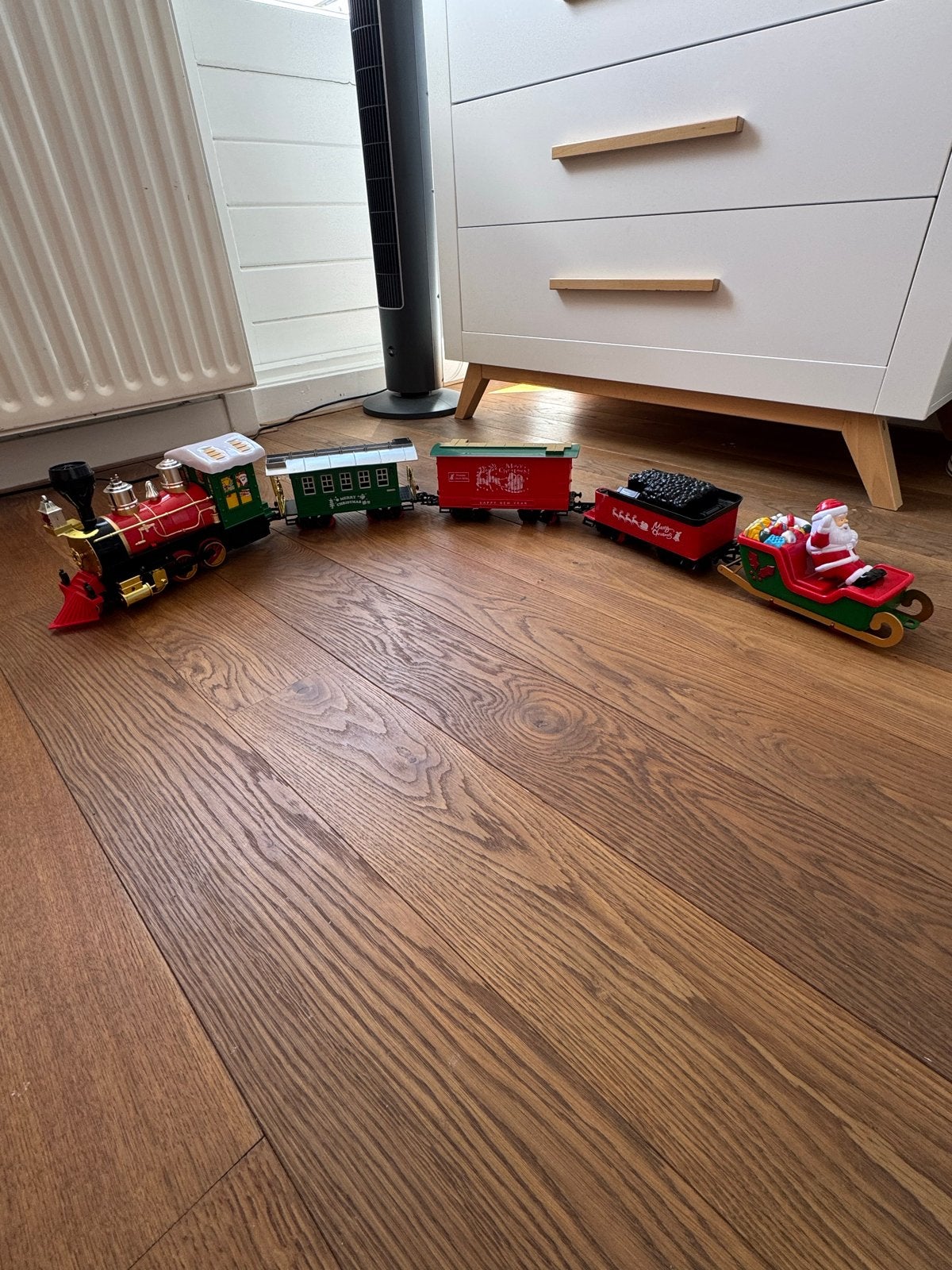 Kersttrein met rails en wagons - Feestelijke decoratie, Ophalen of Verzenden, Gebruikt