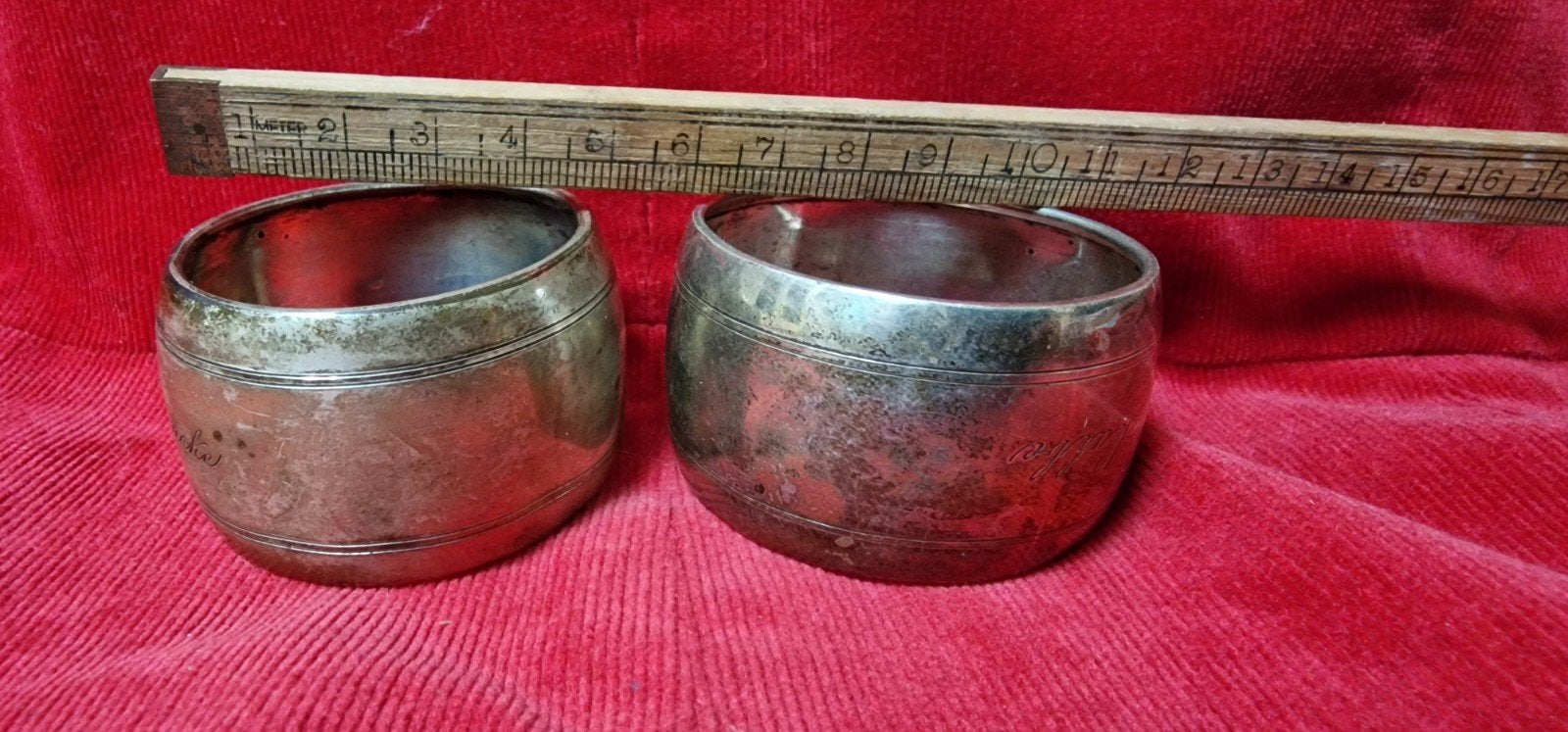 Te koop: 2 antieke massief zilveren servetringen, ton model., Antiek en Kunst, Ophalen of Verzenden