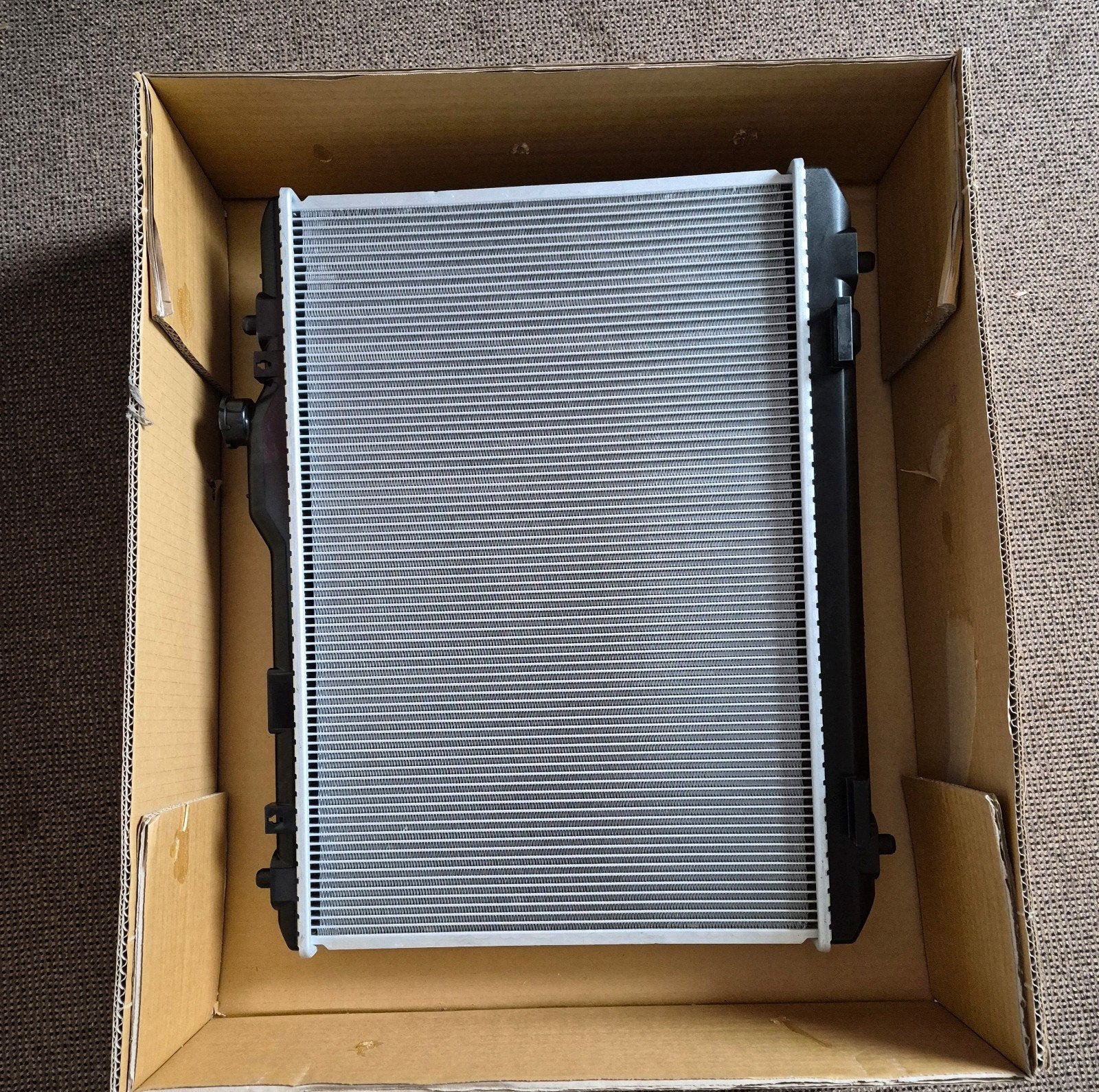 radiateur nieuw voor suzuki-swift 1.3 en andere onderdelen, Ophalen, Nieuw, Suzuki