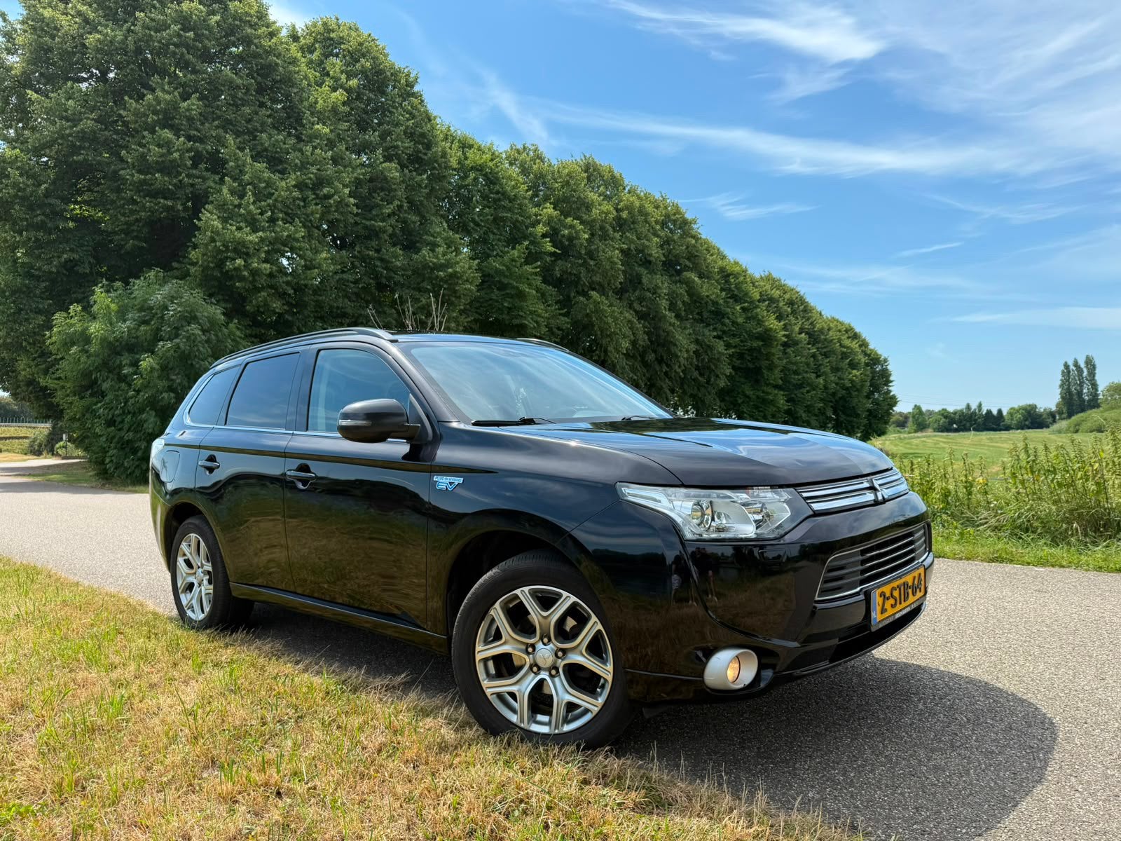 Mitsubishi Outlander 2.0 Dohc Mivec Phev 203pk 4WD CVT 5P, Auto's, Mitsubishi, 1998 cc, Outlander, 4 cilinders, Zwart