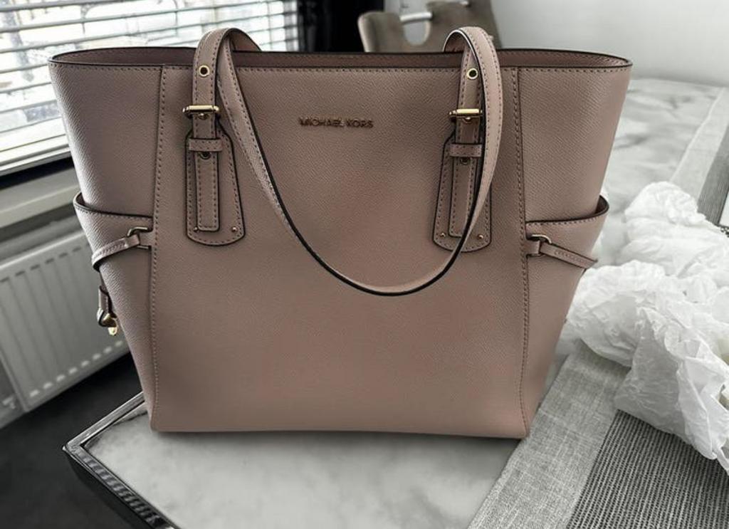 Michael Kors tas lichtroze - Zo goed als nieuw!, Sieraden, Tassen en Uiterlijk, Tassen | Damestassen, Ophalen of Verzenden, Zo goed als nieuw