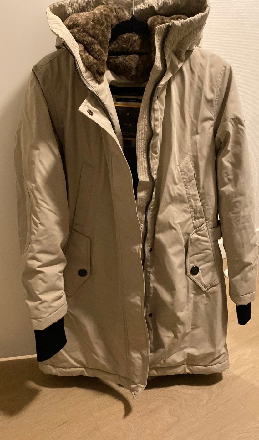 Mooie GIGA DX winterjas maat 42, Ophalen of Verzenden, Zo goed als nieuw, Maat 42/44 (L), Beige